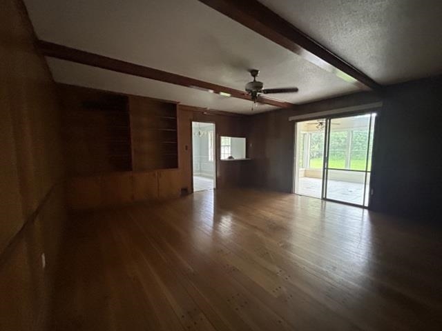 1917 Finley Rd Property Photo 6