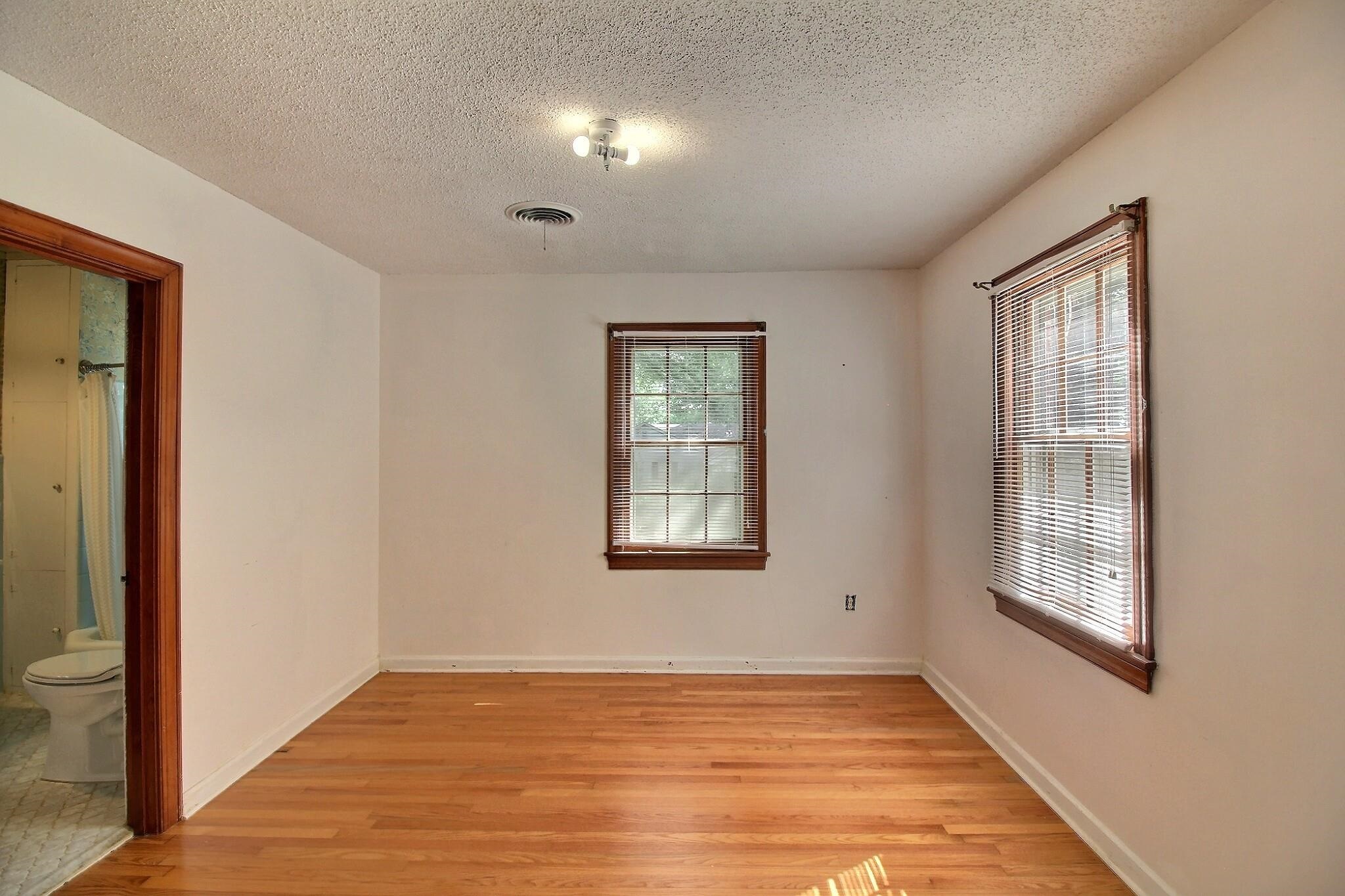 487 S Center St Property Photo 18