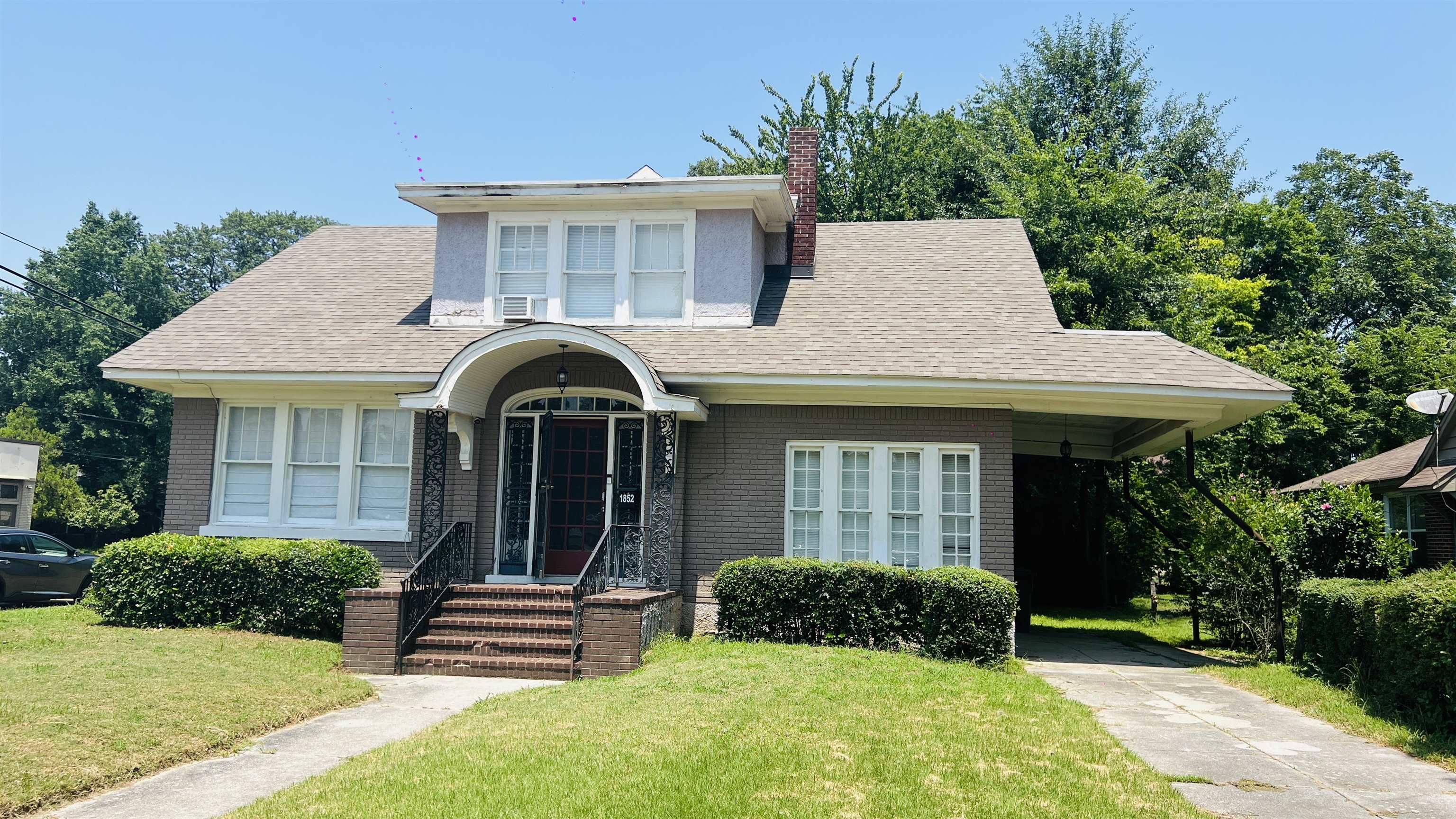 1852 Tutwiler Ave Property Photo 1