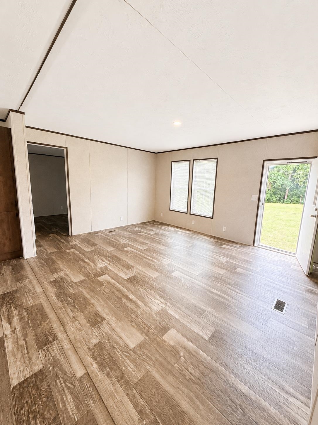 280 Wade Hunter Rd Property Photo 4