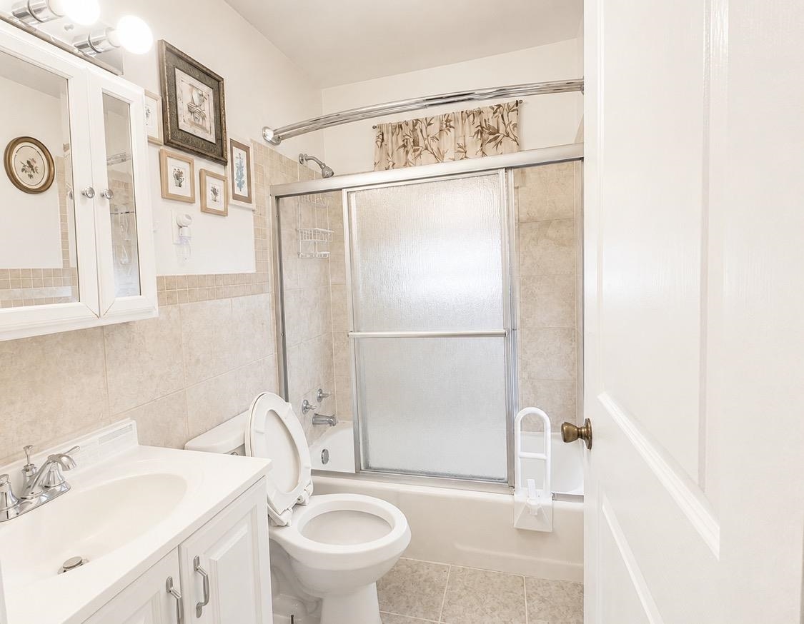 3450 Kensett Dr Property Photo 8