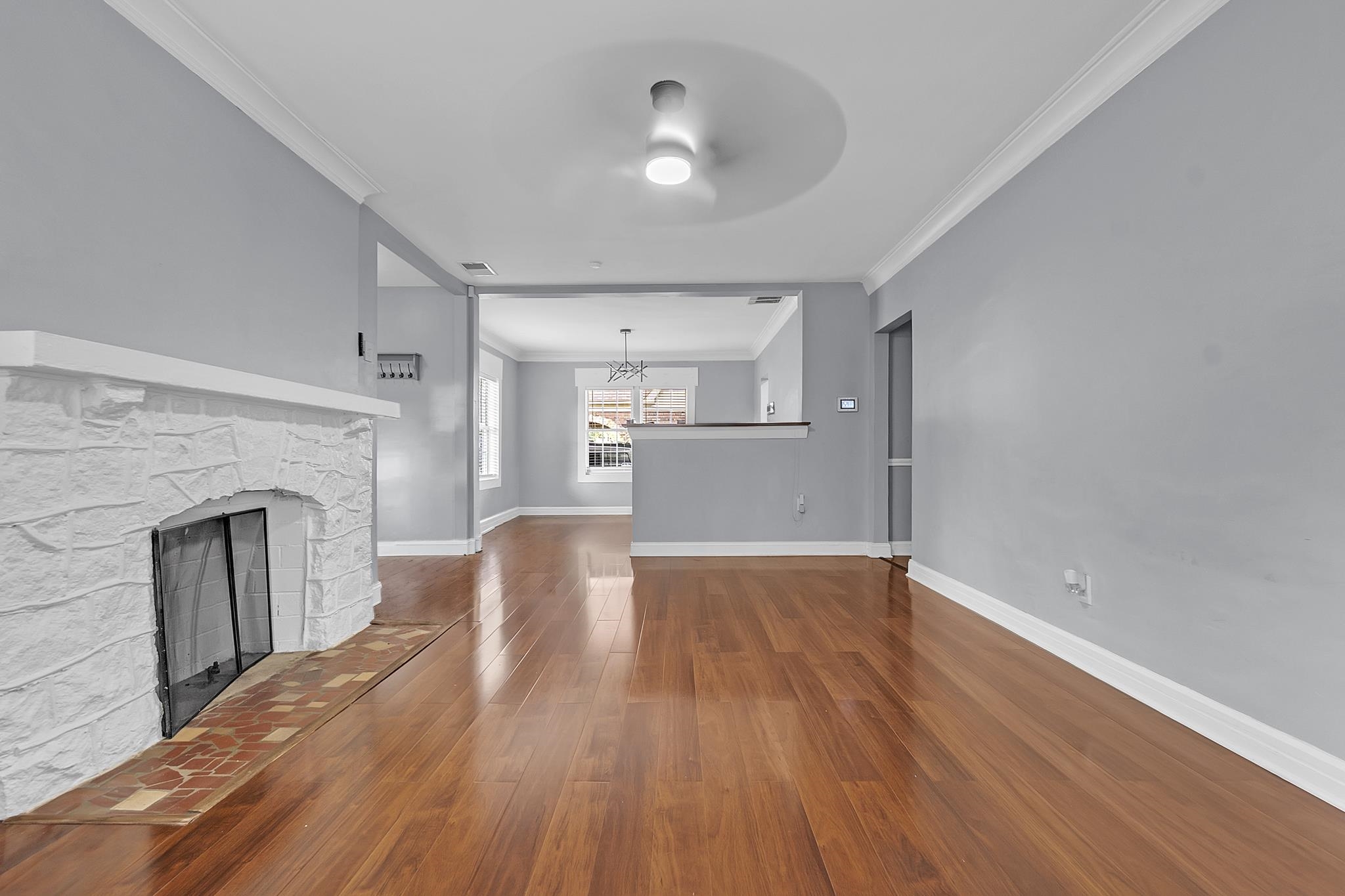 2259 Jackson Ave Property Photo 5