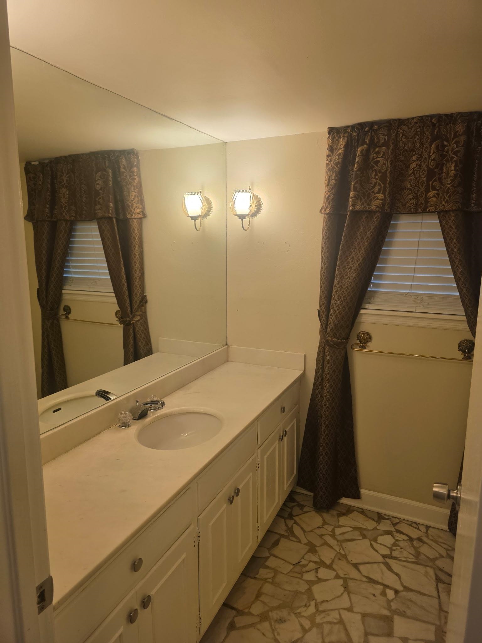 3010 Magevney Dr Property Photo 17
