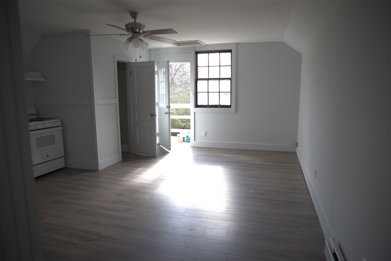 1716 Combs St B Property Photo 11