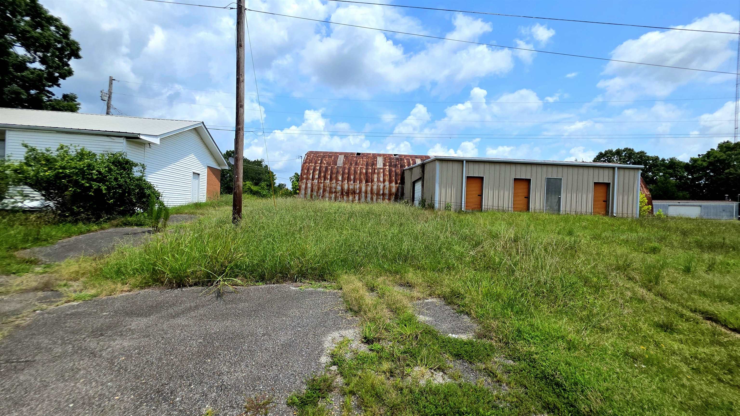 204 Lick Creek Rd Property Photo 3