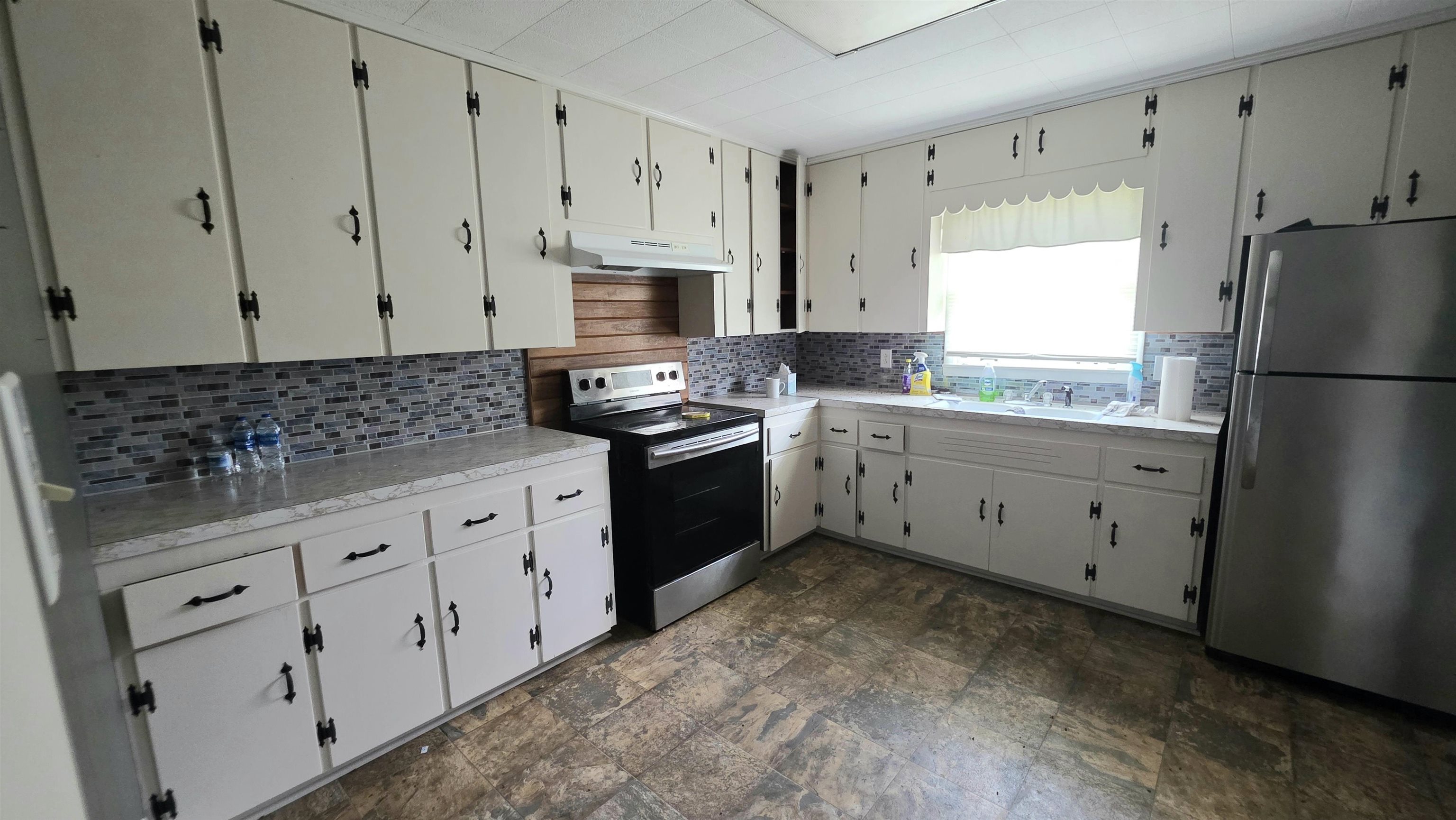 204 Lick Creek Rd Property Photo 5