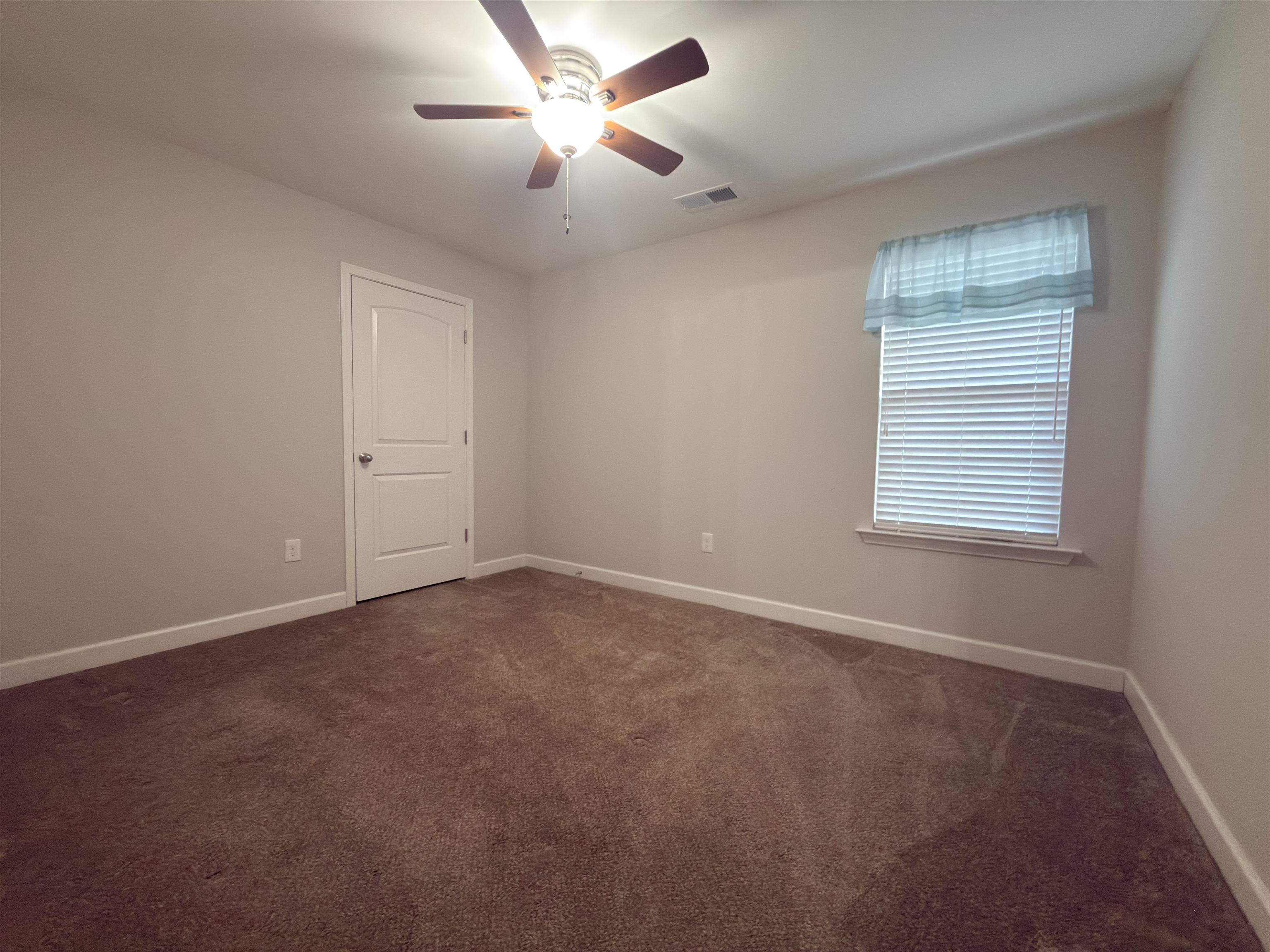 140 Breezy Loop E Property Photo 19