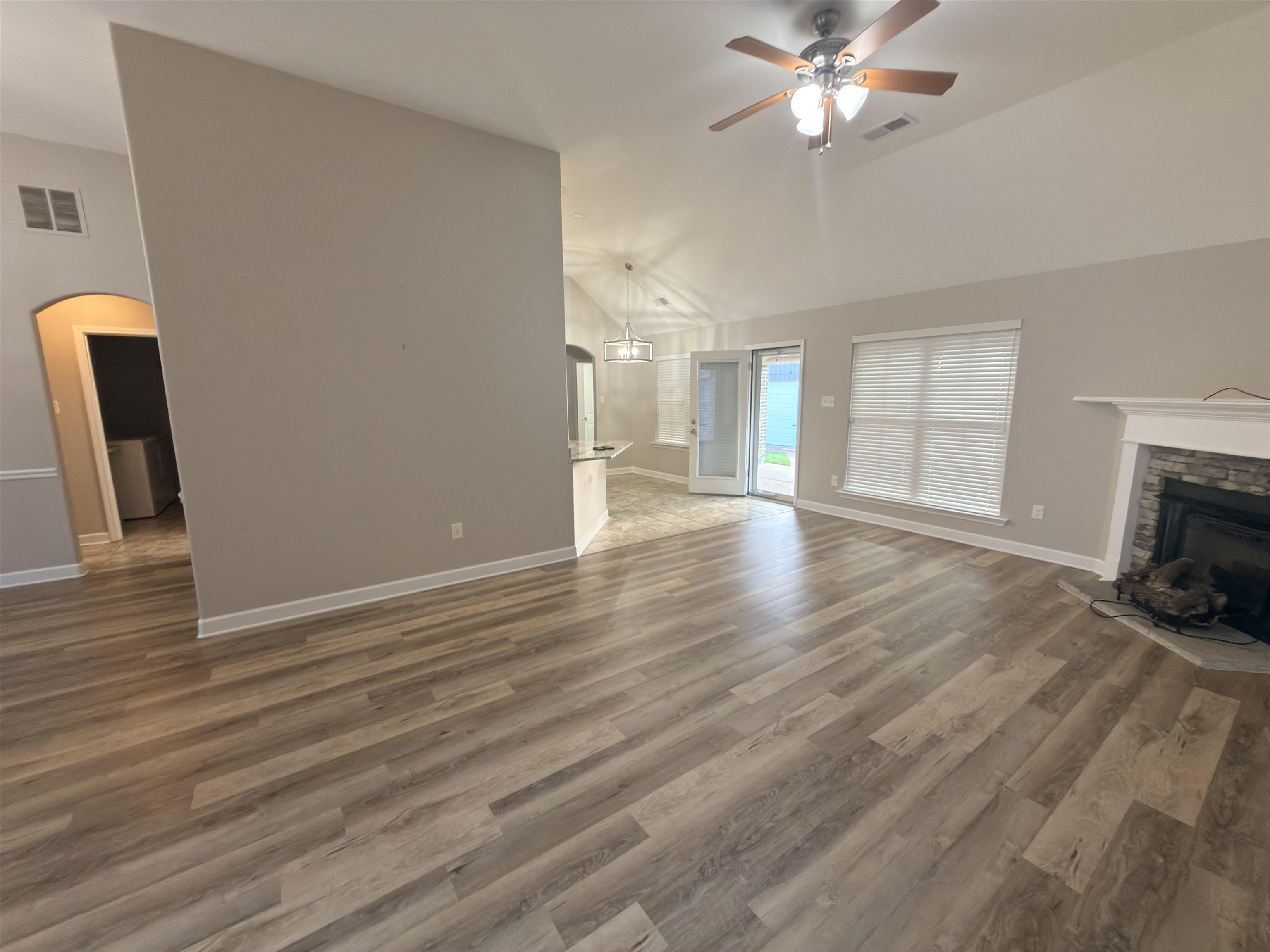 140 Breezy Loop E Property Photo 23