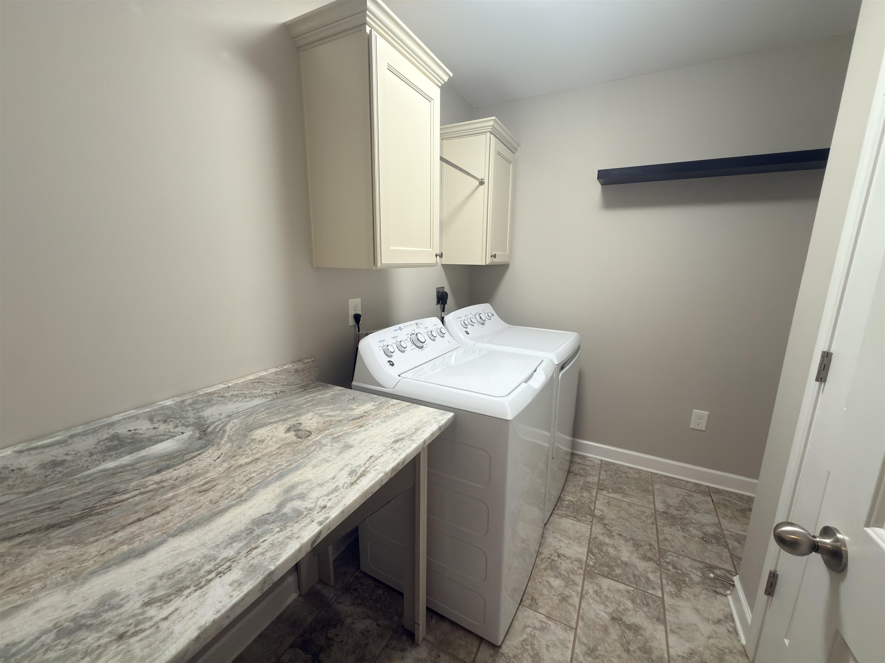 140 Breezy Loop E Property Photo 25