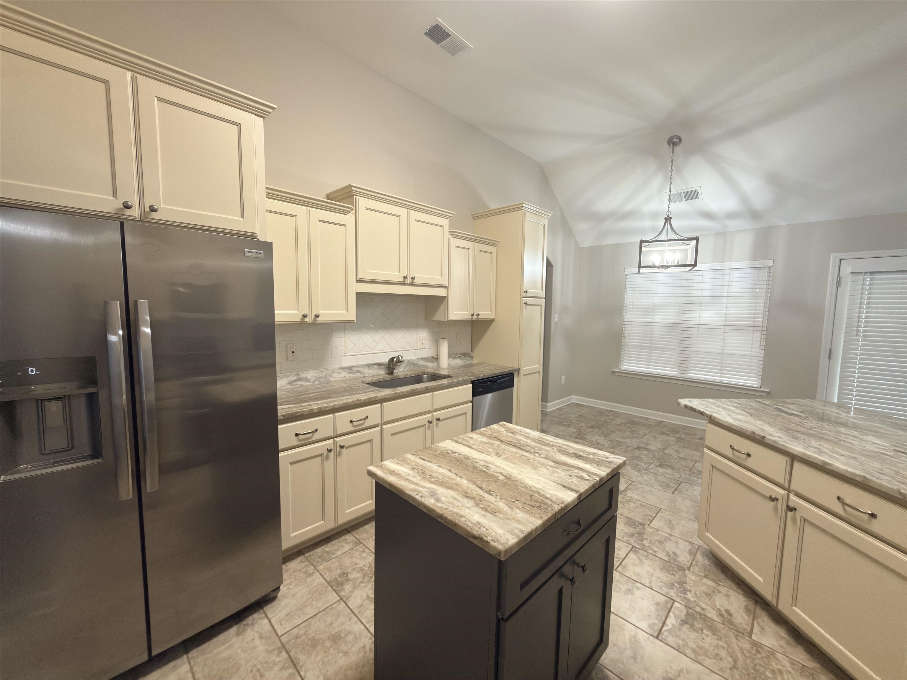 140 Breezy Loop E Property Photo 27
