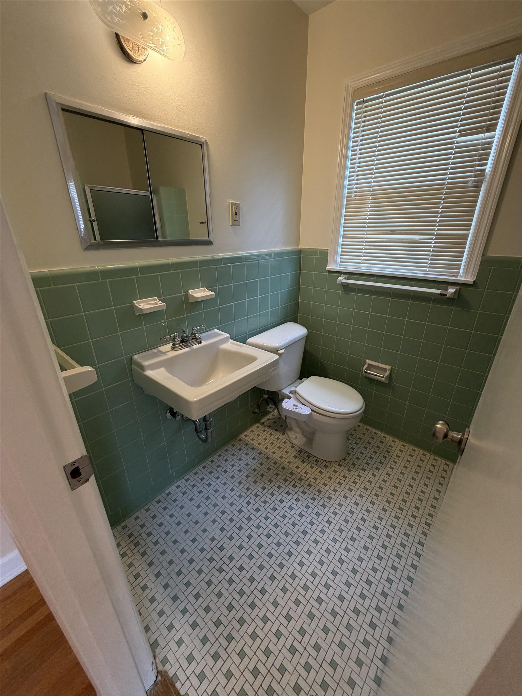5327 Quince Rd Property Photo 13