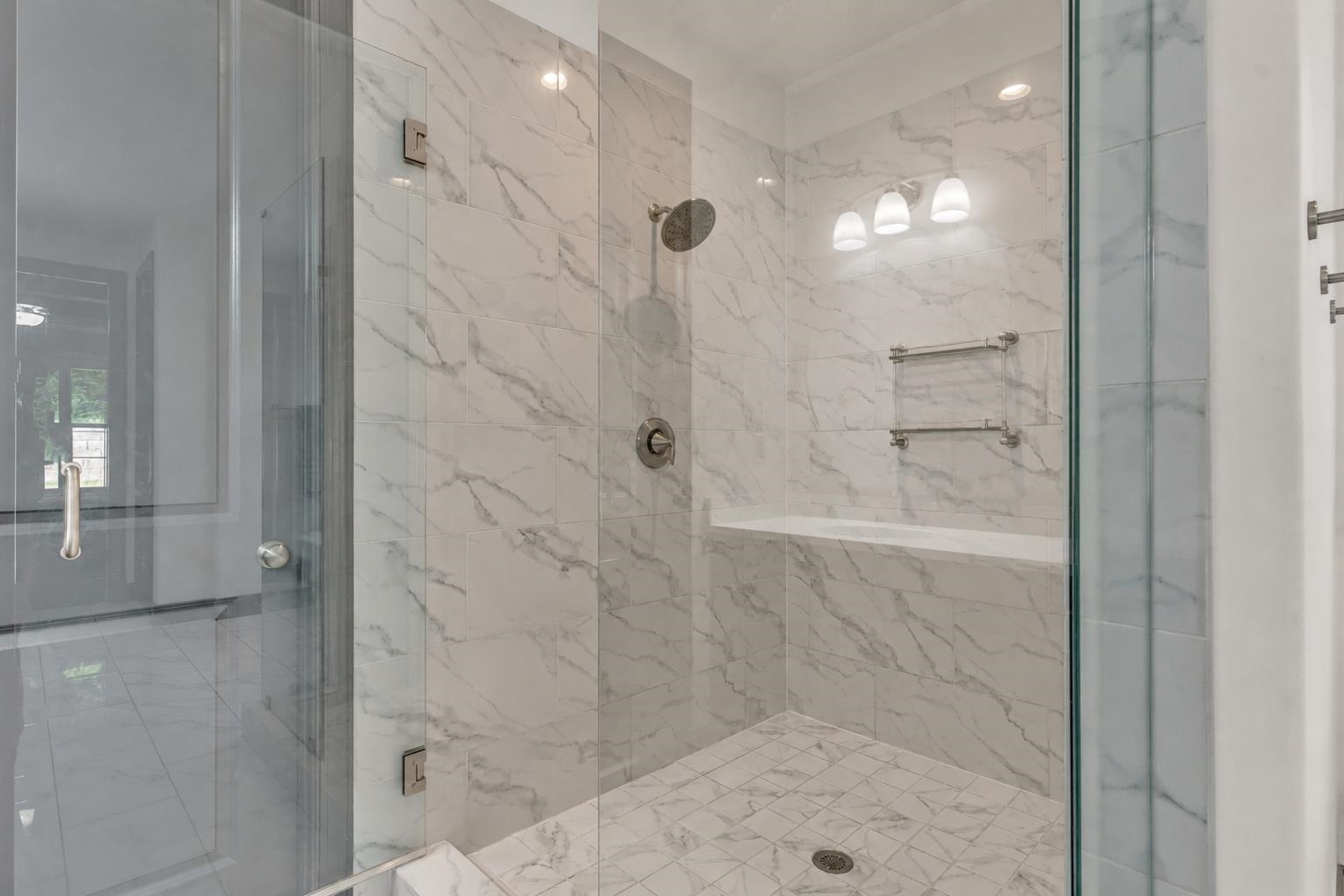 5571 Hayes Crest Cir Property Photo 14