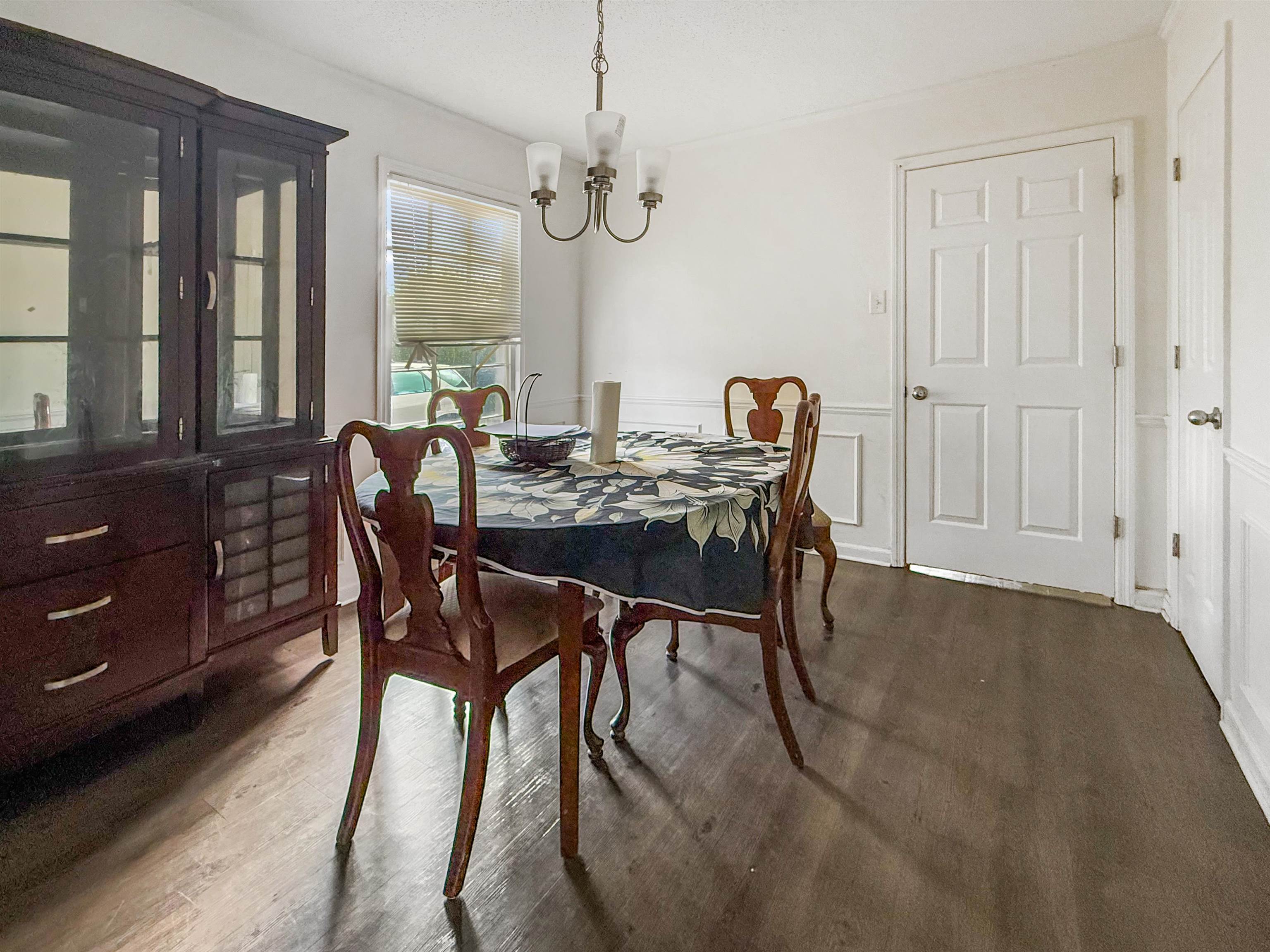 2269 Lynnfield Rd Property Photo 6