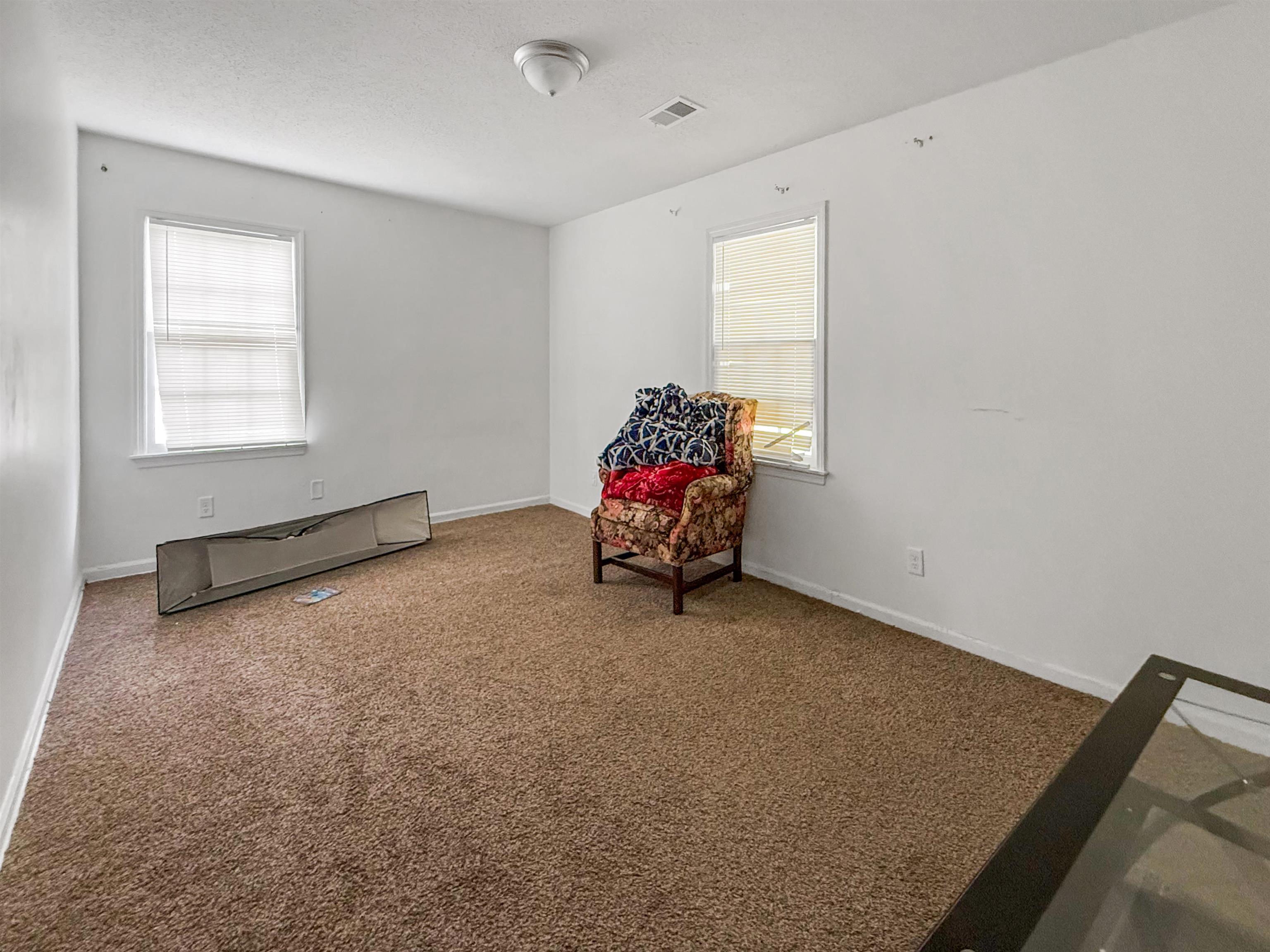 2269 Lynnfield Rd Property Photo 8