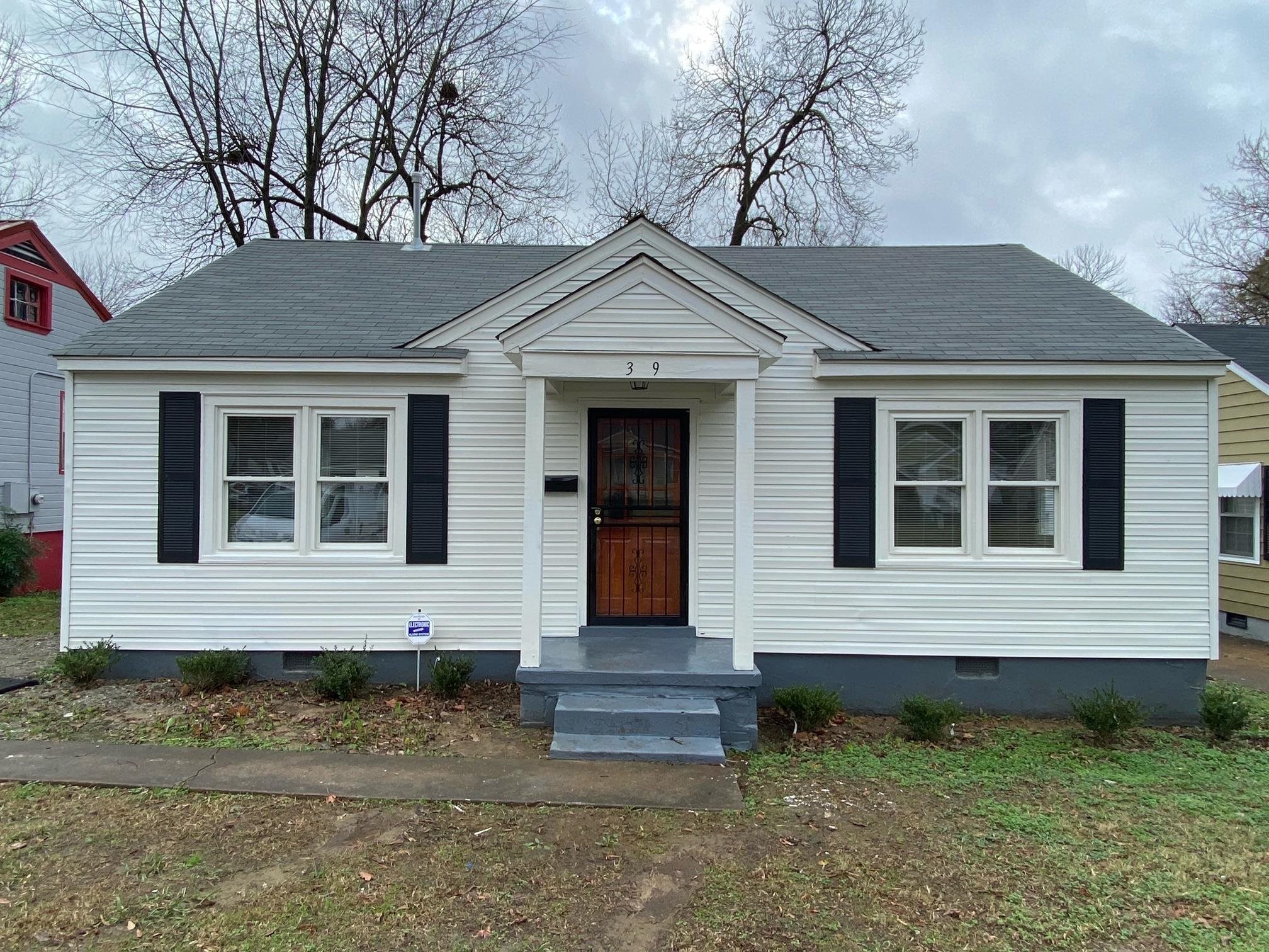 39 E FRANK AVE Property Photo 1