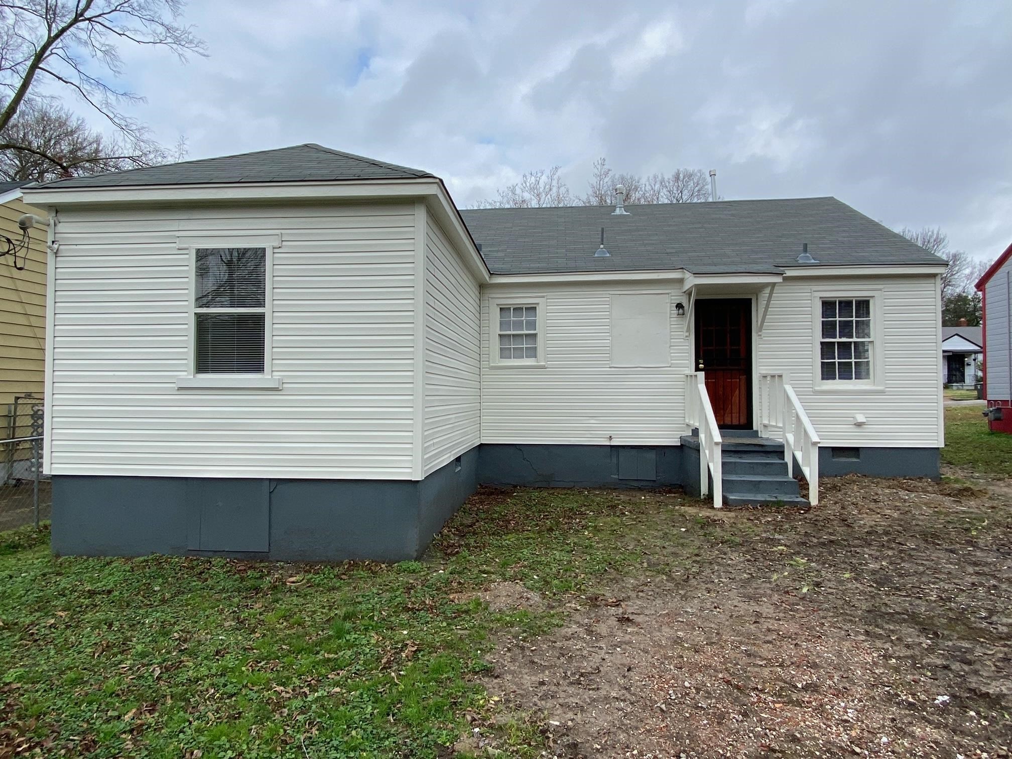 39 E Frank Ave Property Photo 2
