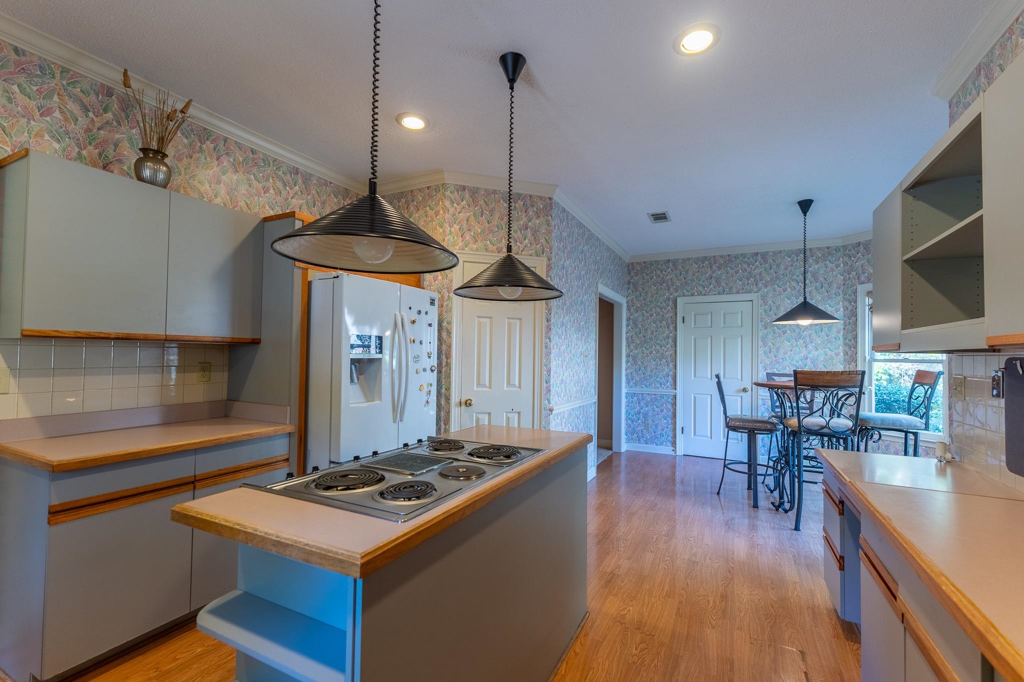 2029 Woodchase Cv Property Photo 6