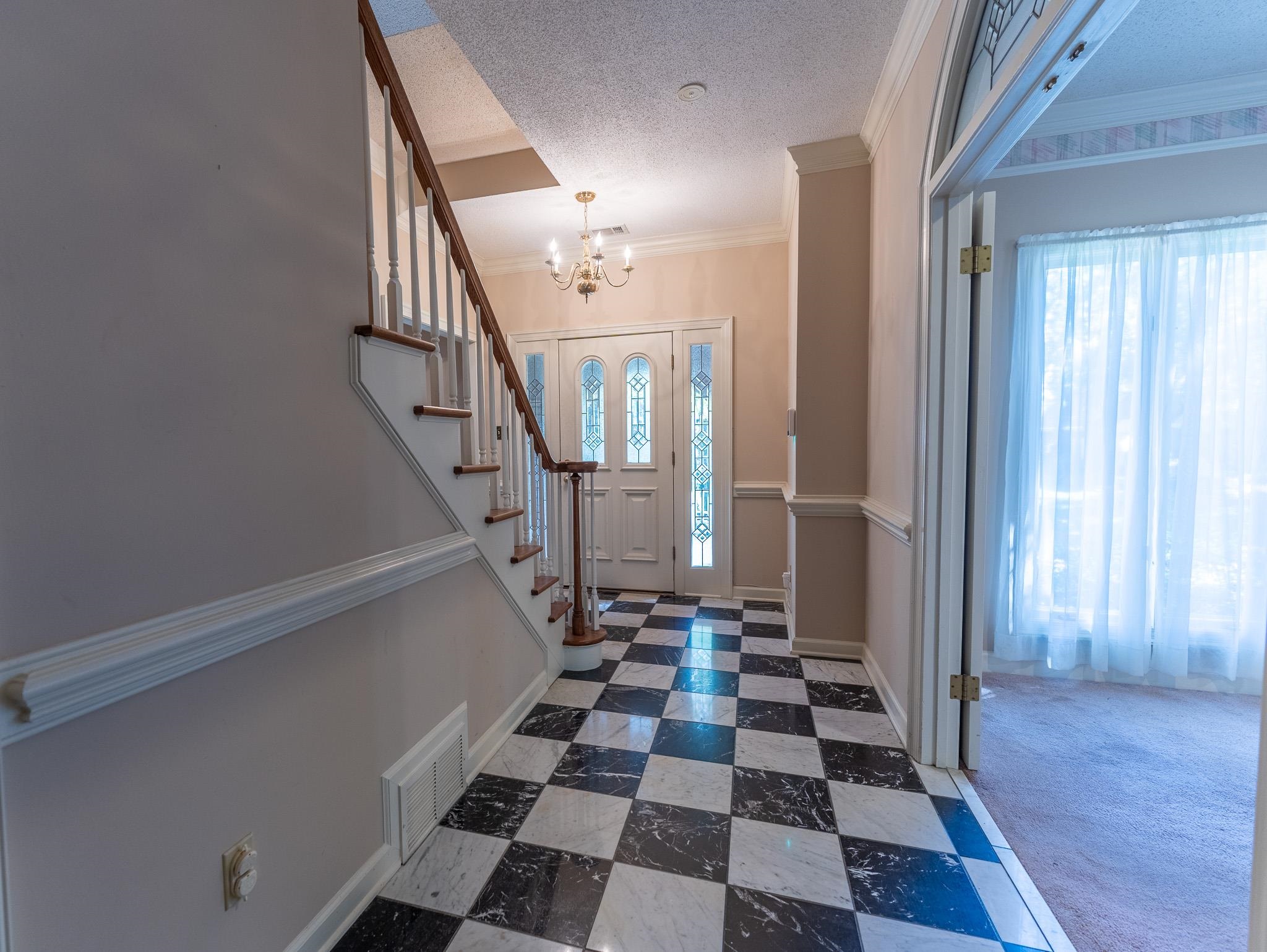 2029 Woodchase Cv Property Photo 8