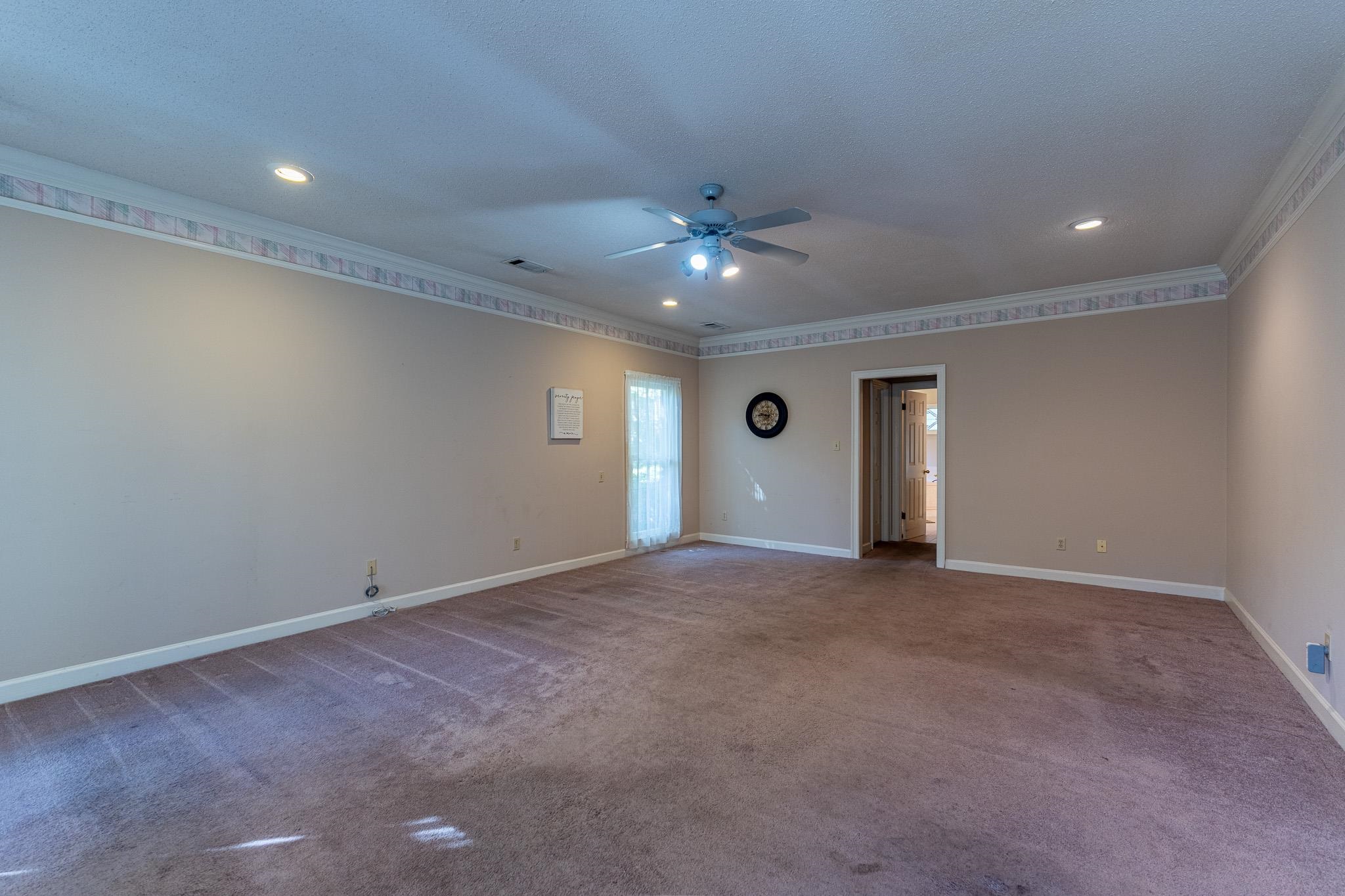 2029 Woodchase Cv Property Photo 9