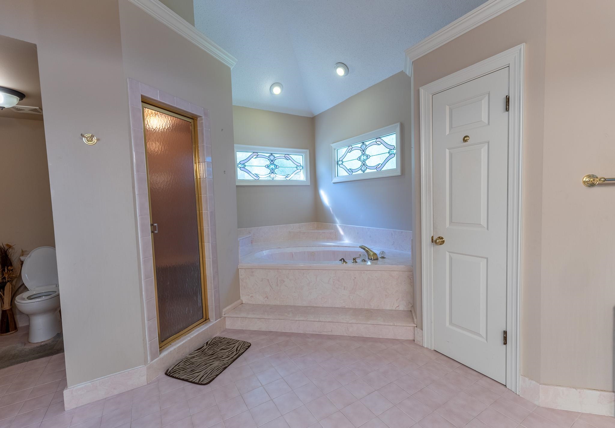 2029 Woodchase Cv Property Photo 12