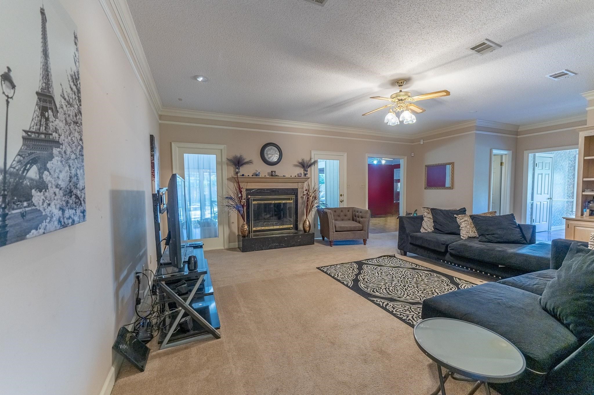 2029 Woodchase Cv Property Photo 16