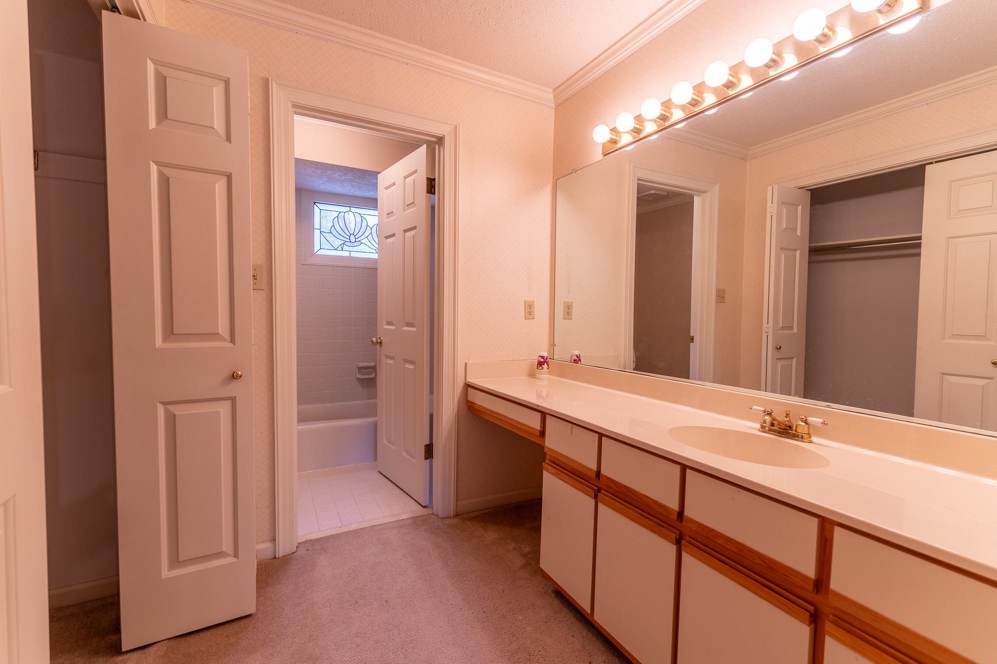 2029 Woodchase Cv Property Photo 19