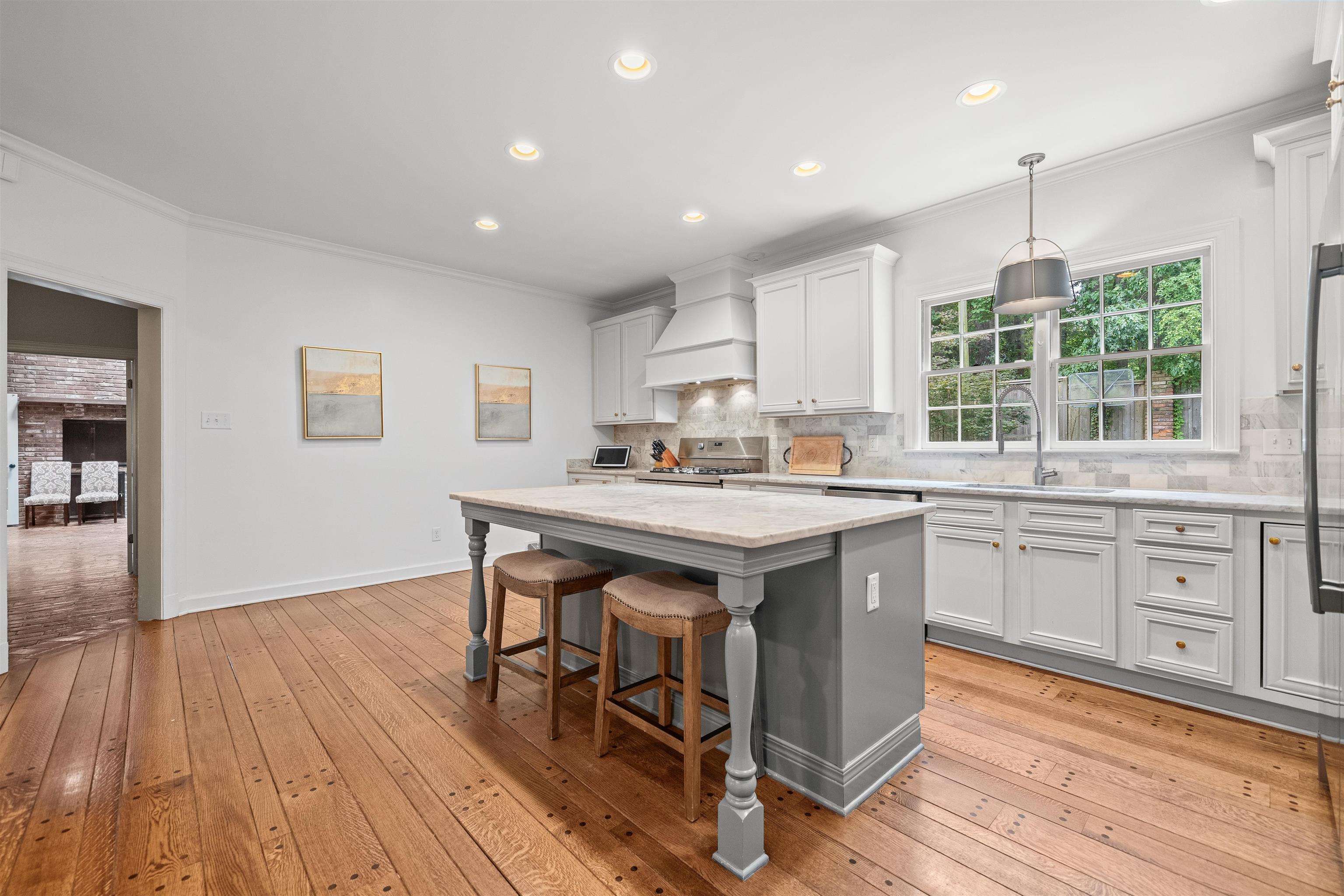 5724 The Forest Gate Rd Property Photo 12