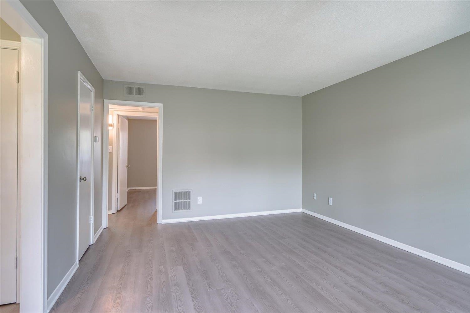 3636 Spottswood Ave 1 Property Photo 10