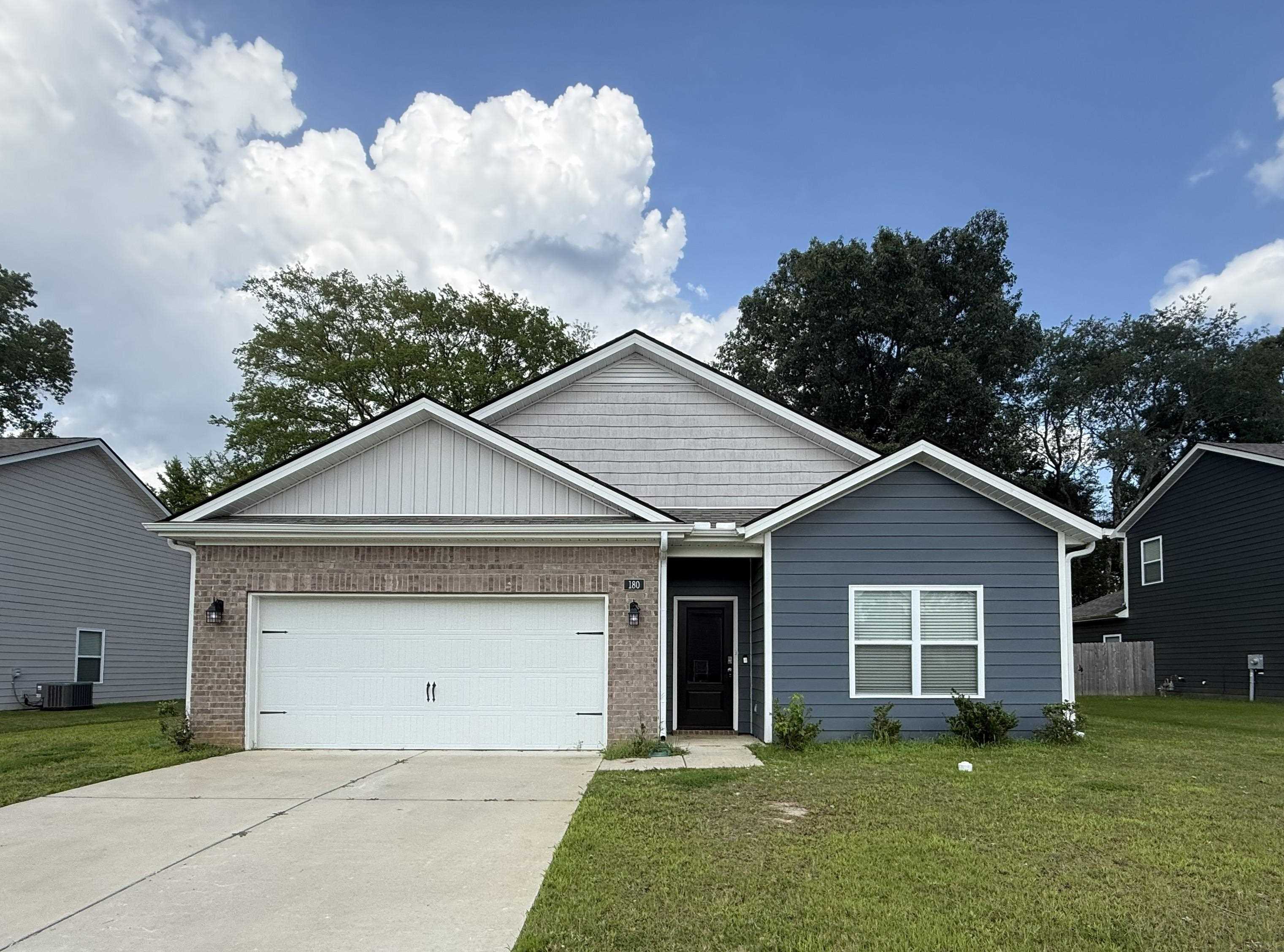 180 Driftwood Loop Property Photo 1