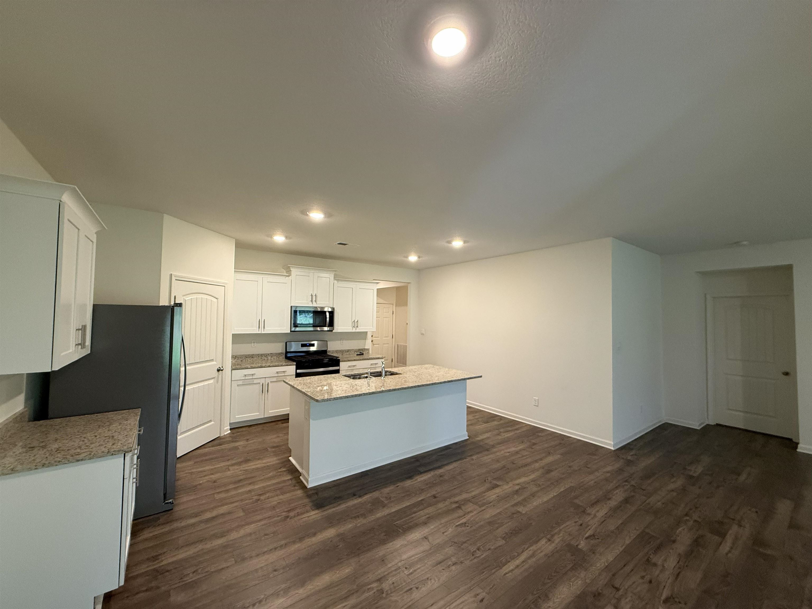 180 Driftwood Loop Property Photo 2