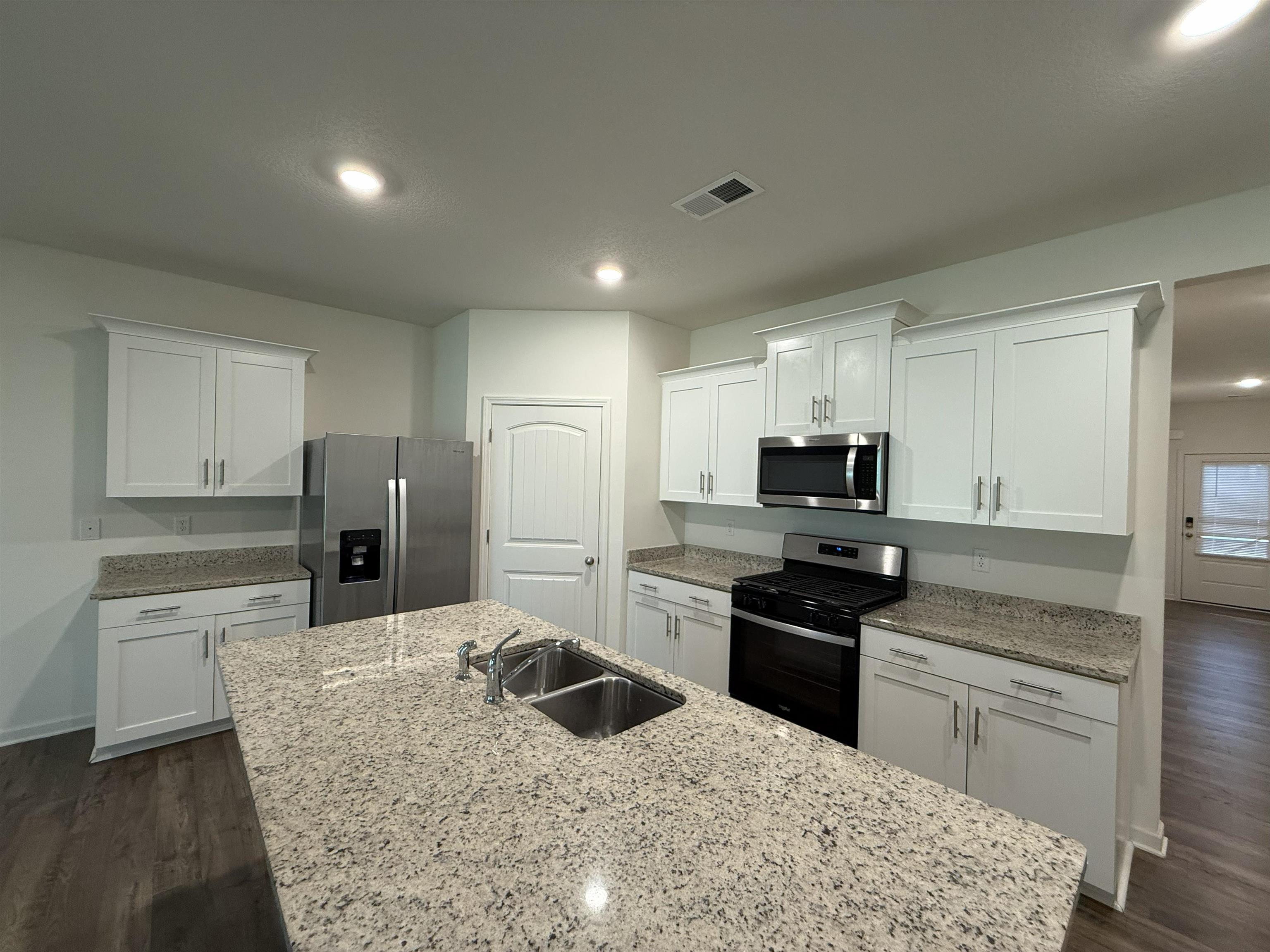 180 Driftwood Loop Property Photo 7