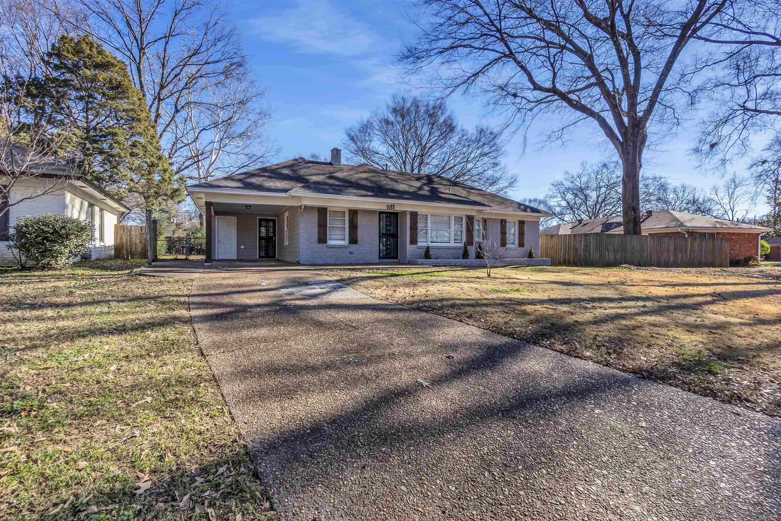 1688 ESTATE DR Property Photo 1