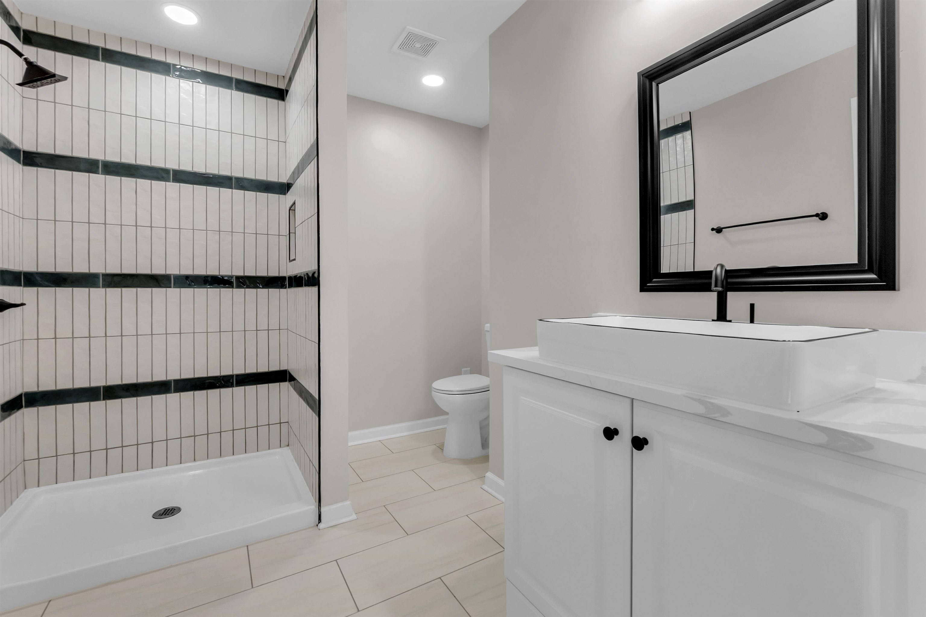 1688 Estate Dr Property Photo 16