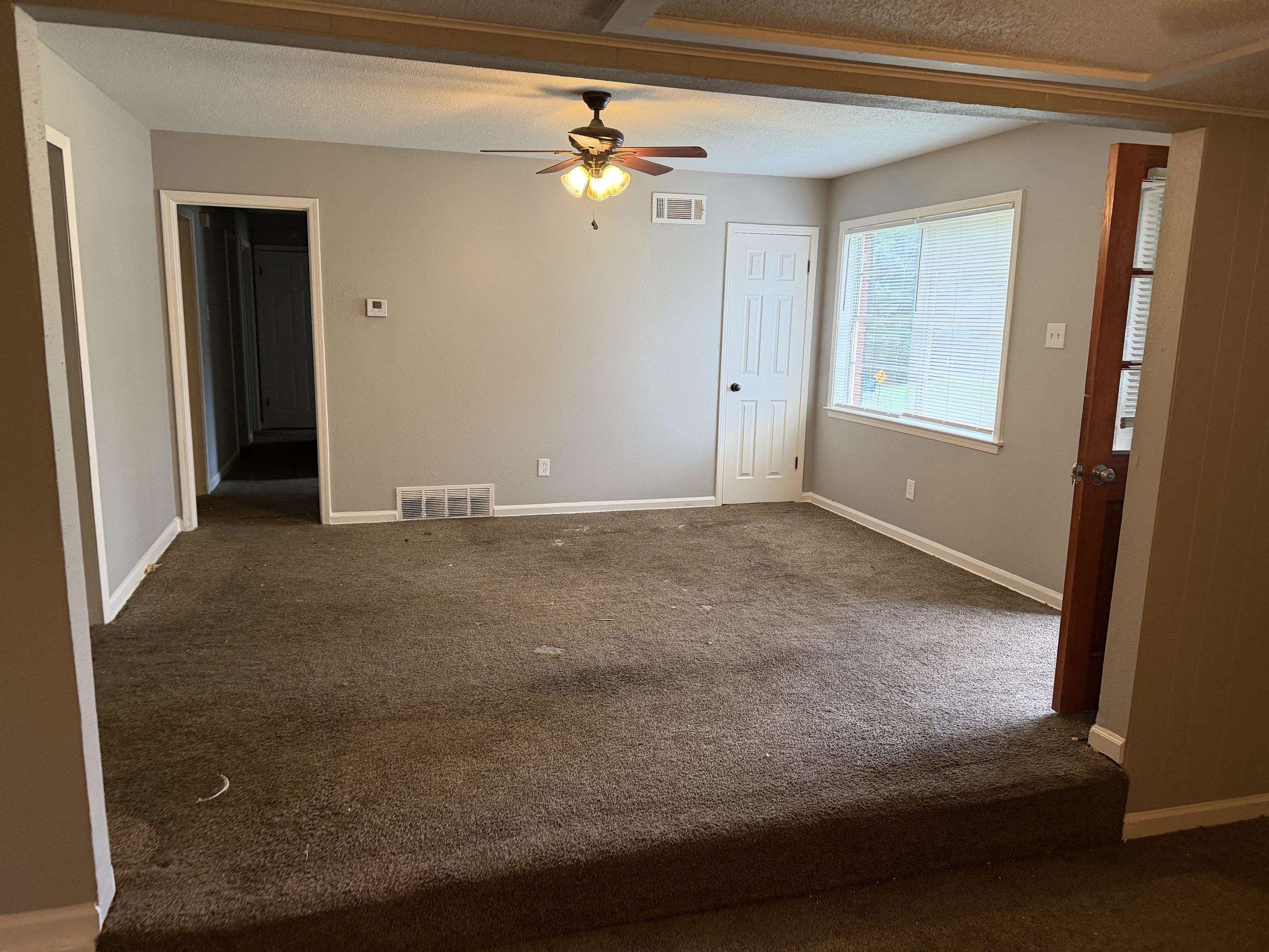 2521 St Elmo Ave Property Photo 2