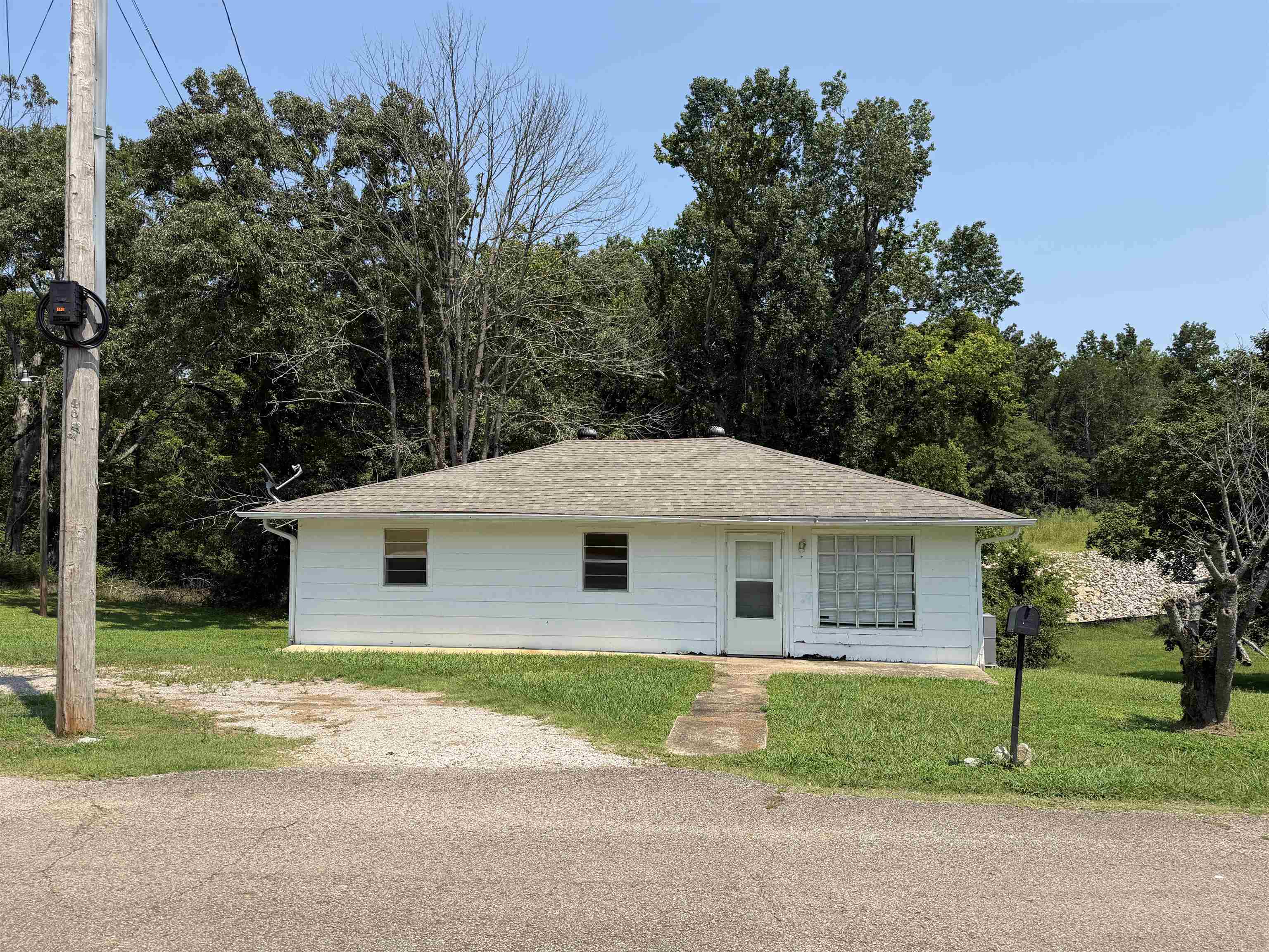 510 Riverside Dr Property Photo 2