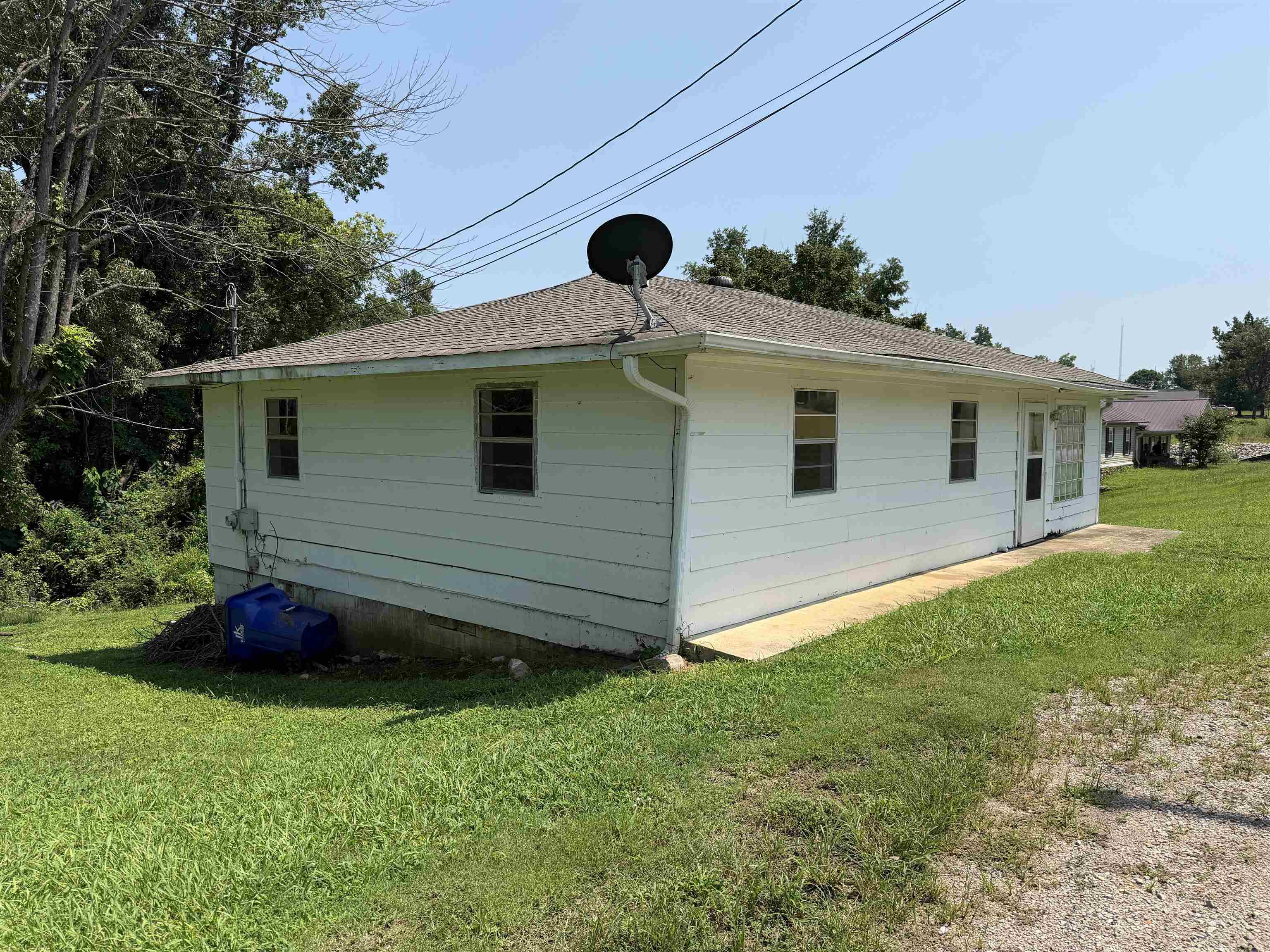510 Riverside Dr Property Photo 16