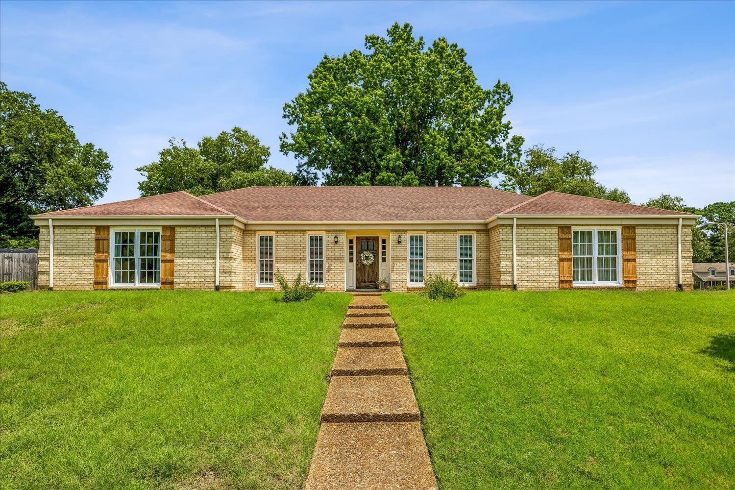 8038 Circleshade Dr Property Photo 1