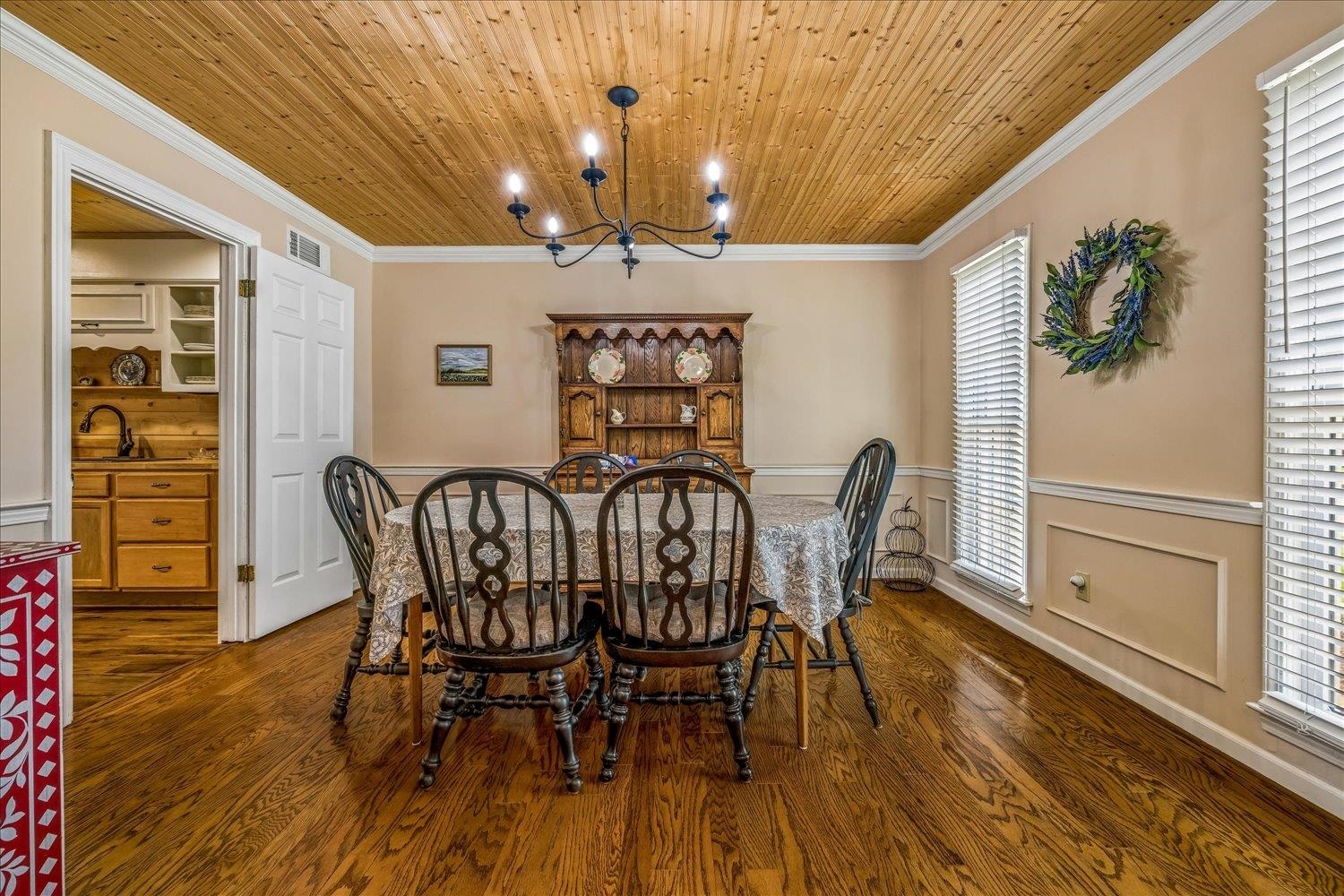8038 Circleshade Dr Property Photo 7