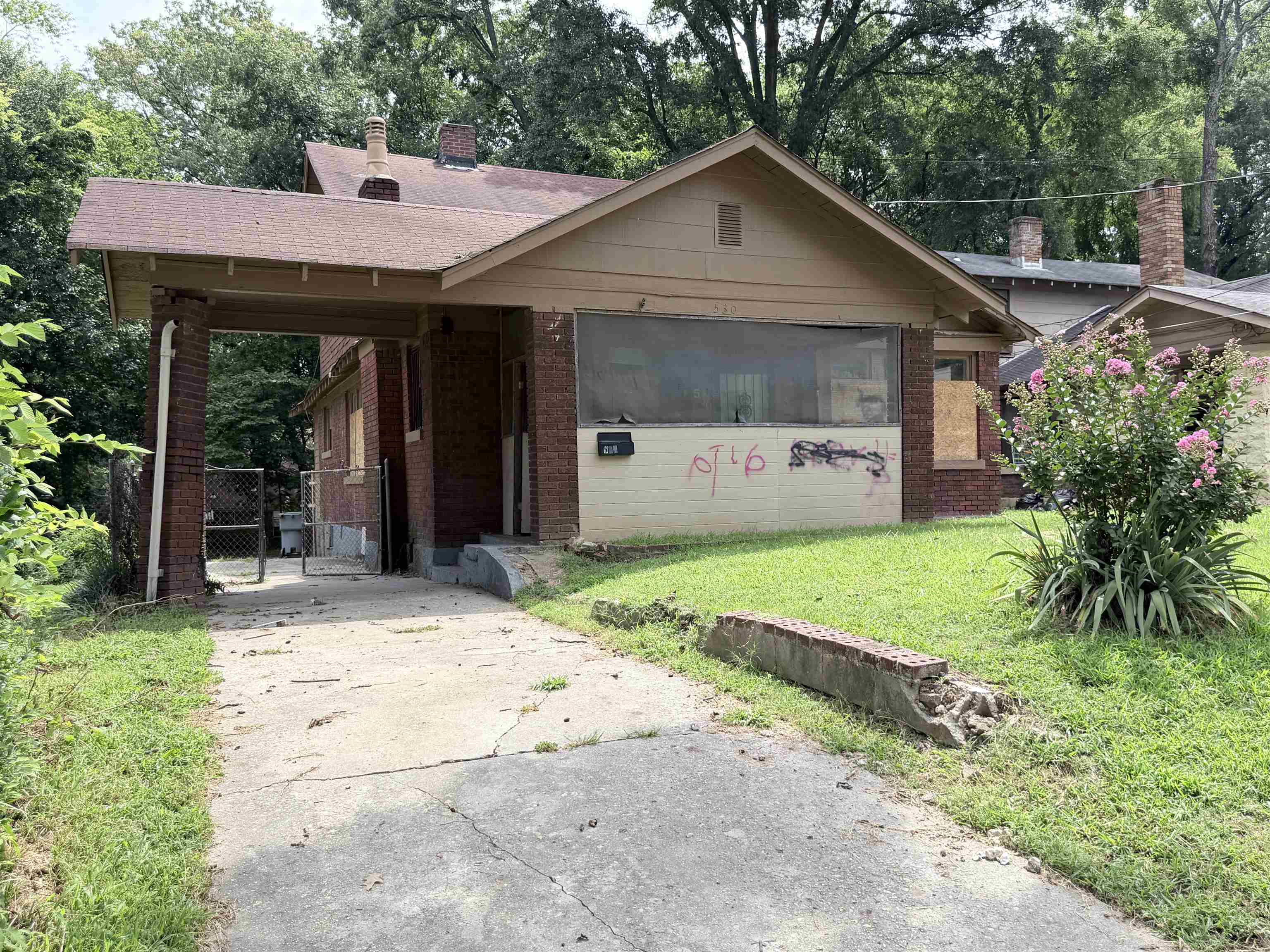 530 Marianna St Property Photo 3