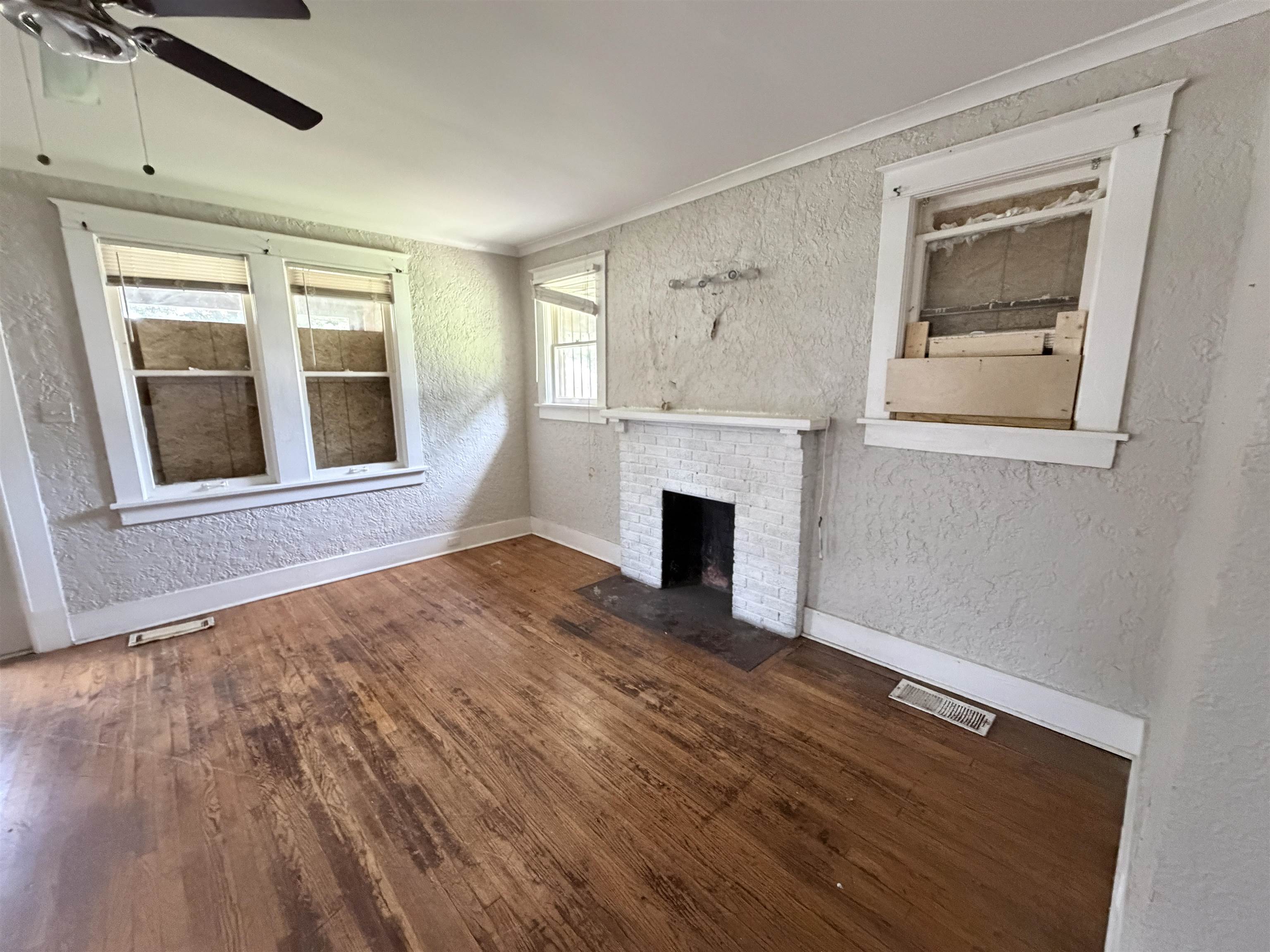 530 Marianna St Property Photo 7
