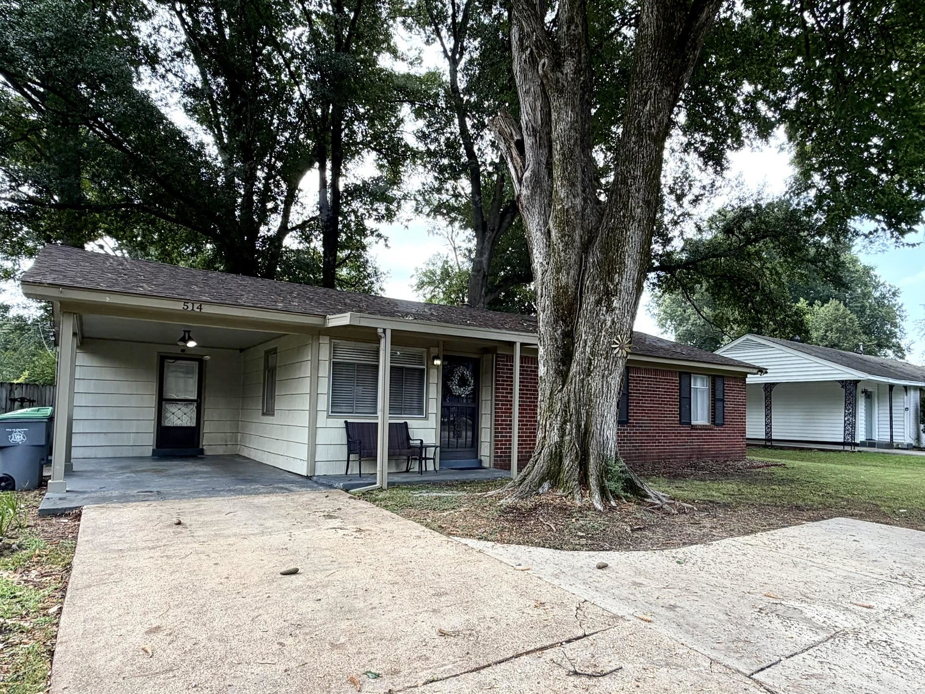 514 N WHITE STATION RD Property Photo 1