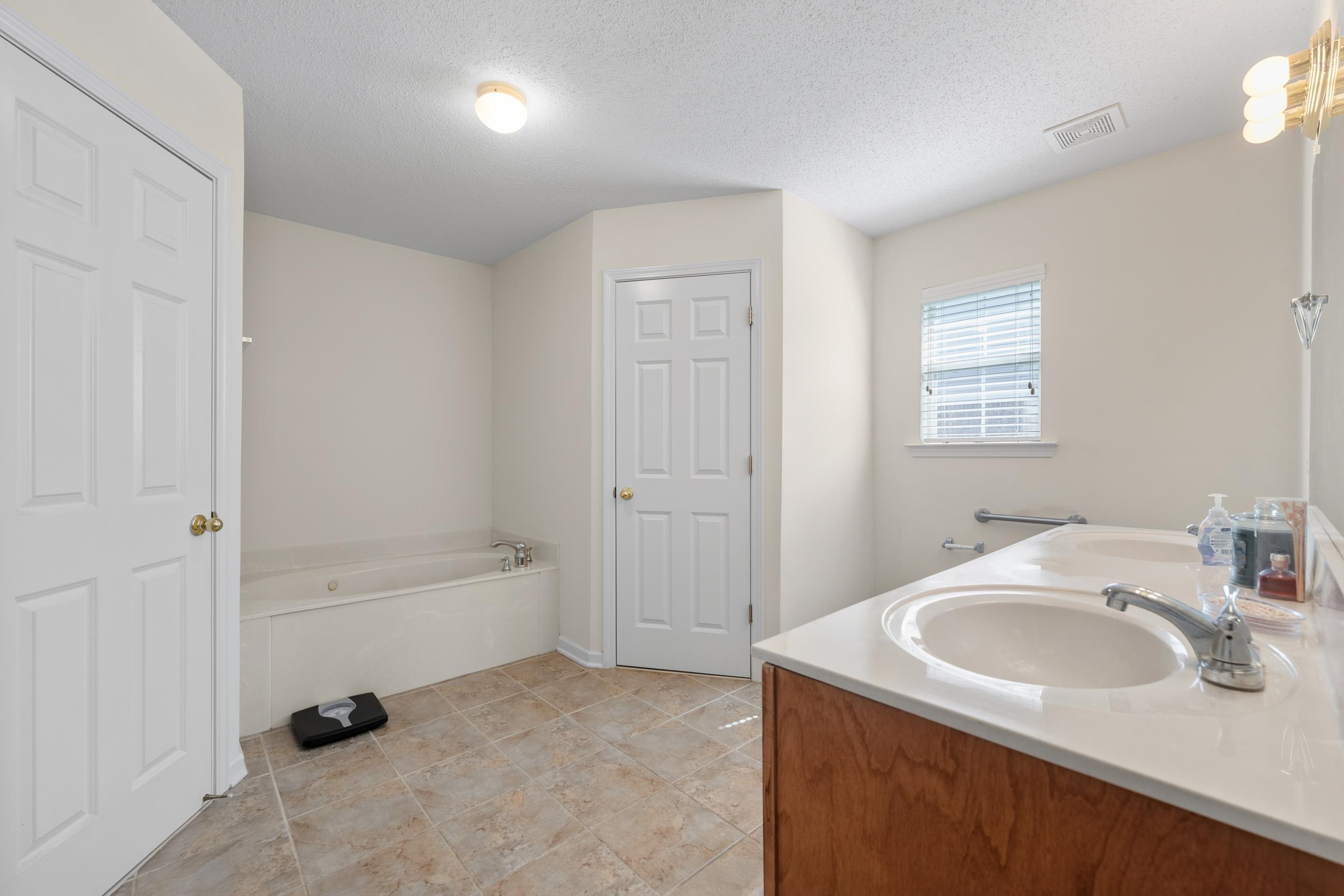 11627 Evening Ridge Dr Property Photo 17