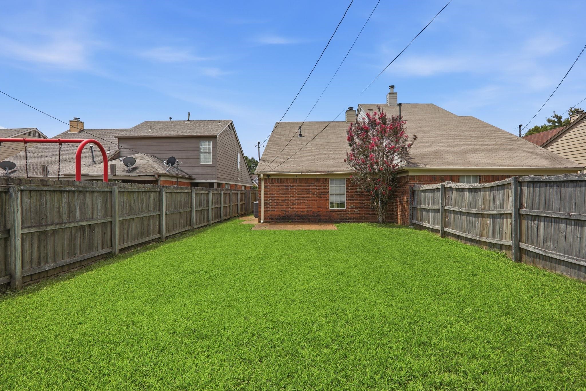 1838 Winship Dr Property Photo 7