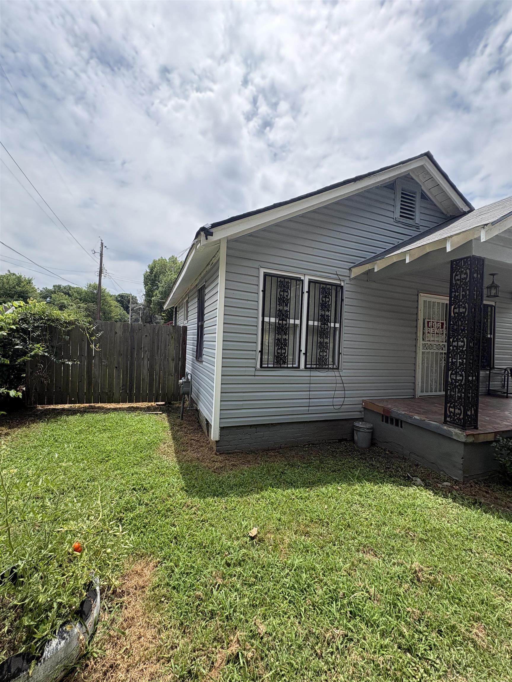 1395 Gleason Ave Property Photo 17