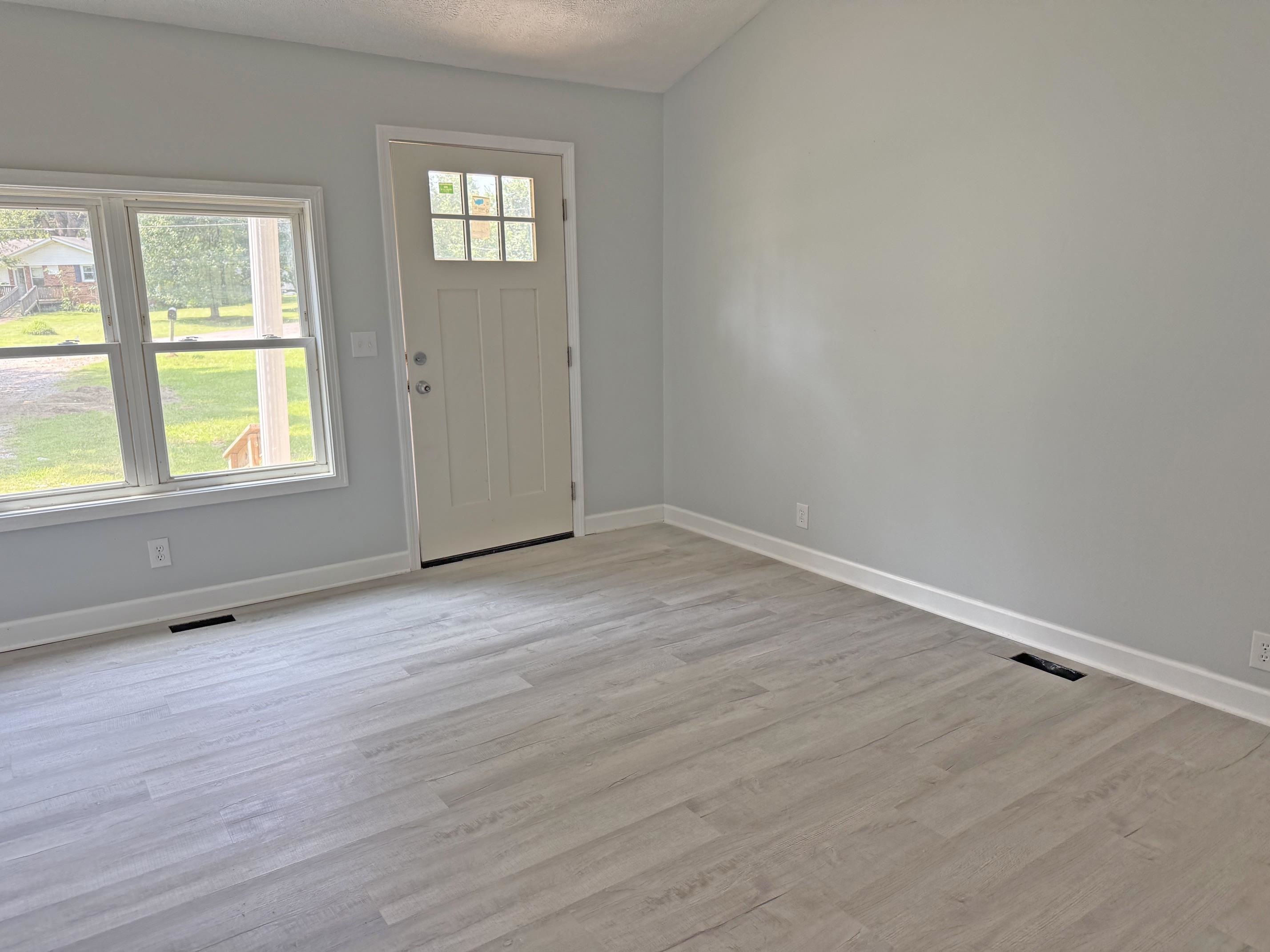 270 Maddox Loop Property Photo 6
