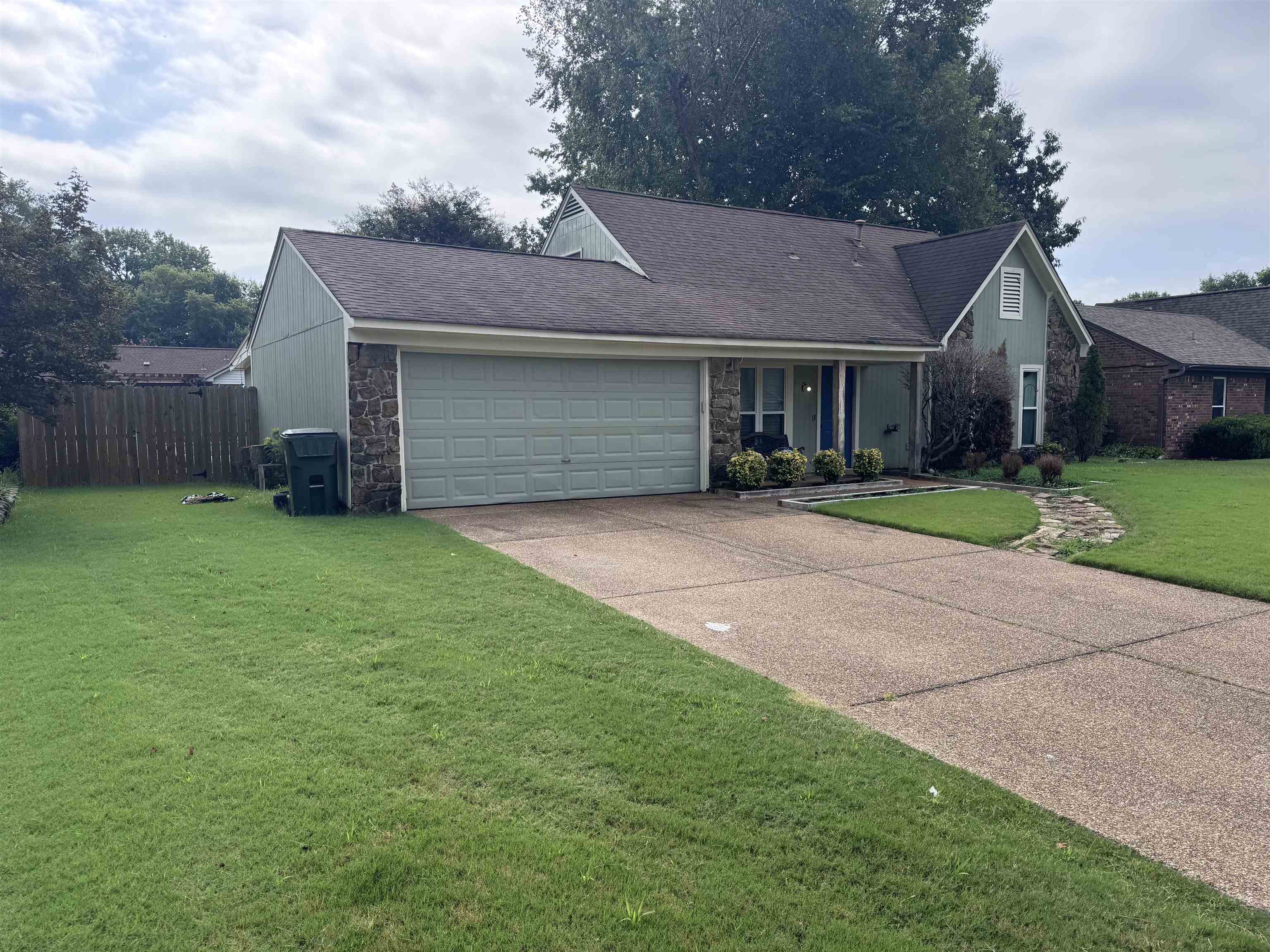 3444 Venson Dr Property Photo 1