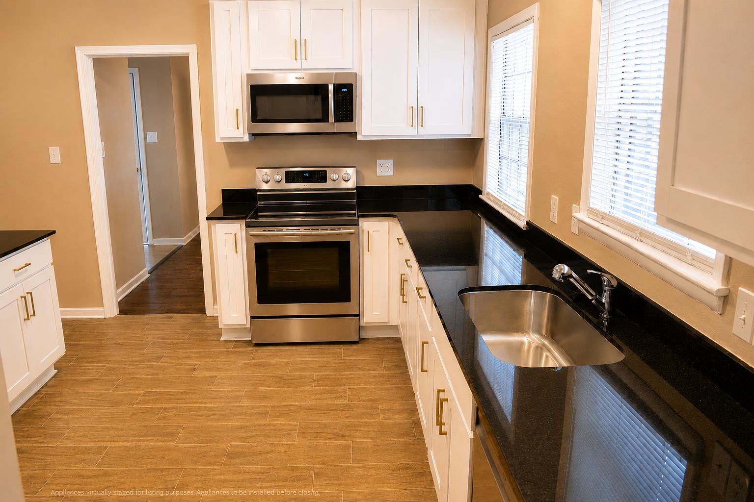 1880 Cornelia Ln Property Photo 3