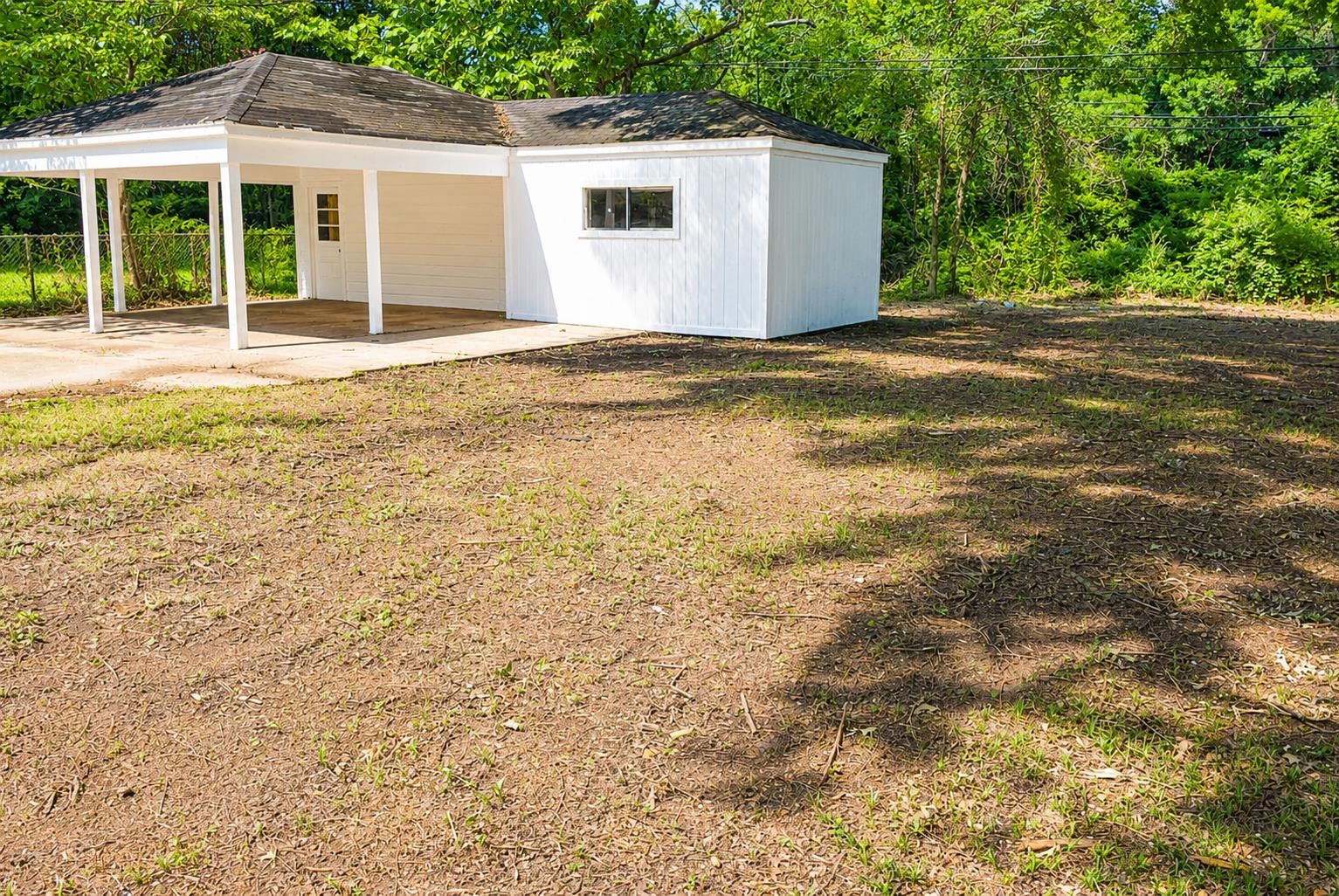 1880 Cornelia Ln Property Photo 24