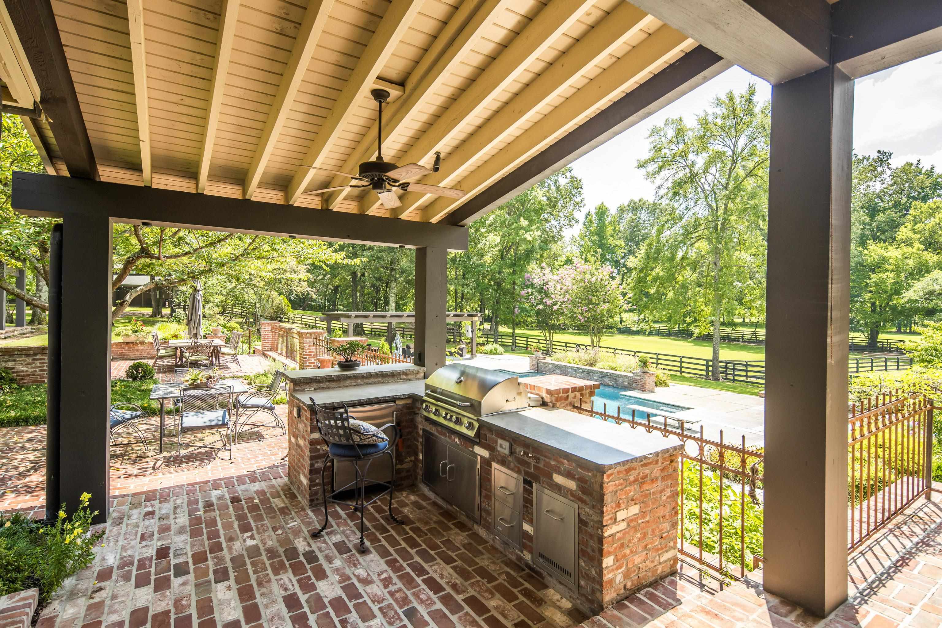 8891 Forest Meadow Dr Property Photo 29