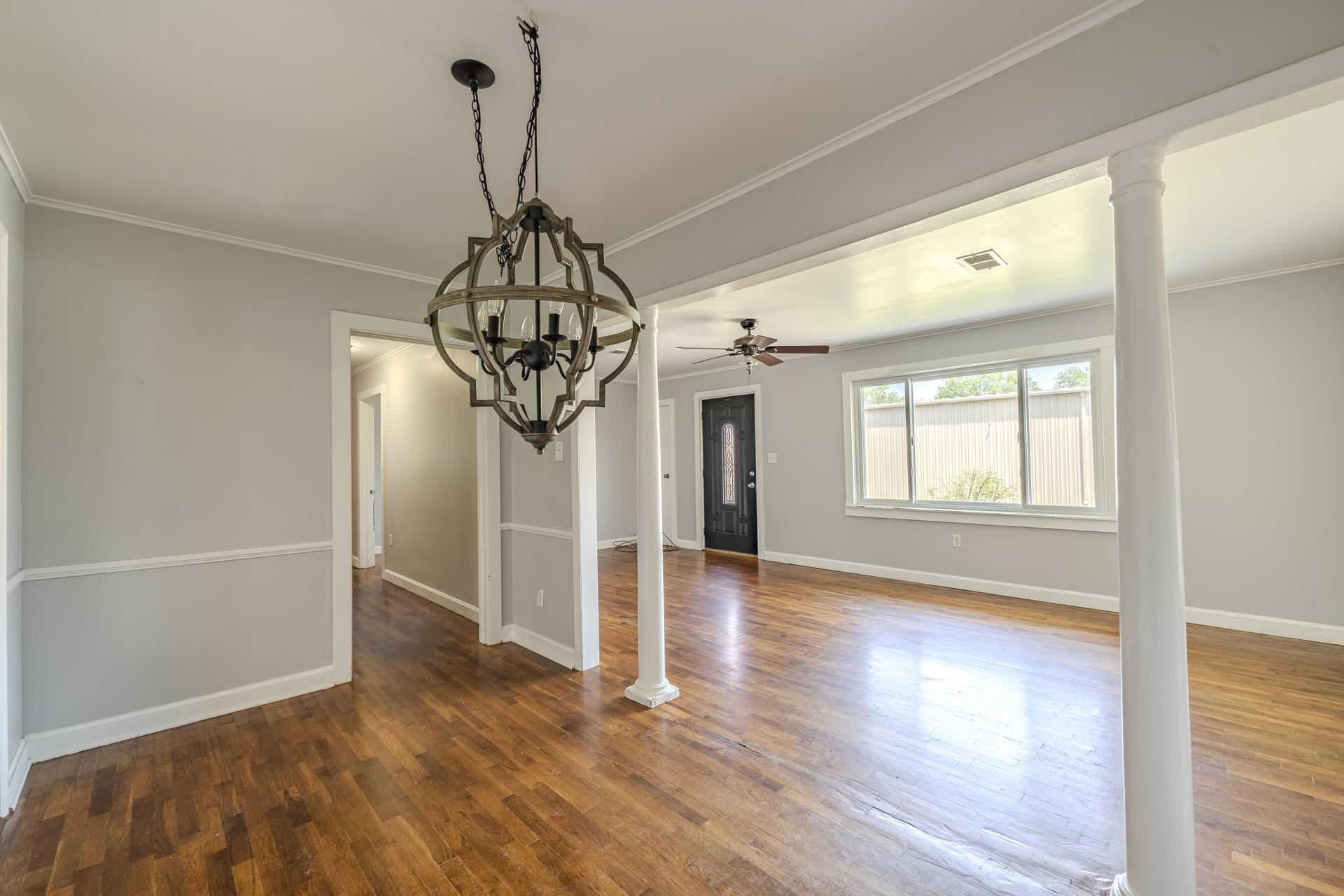 111 N Elm St Property Photo 4